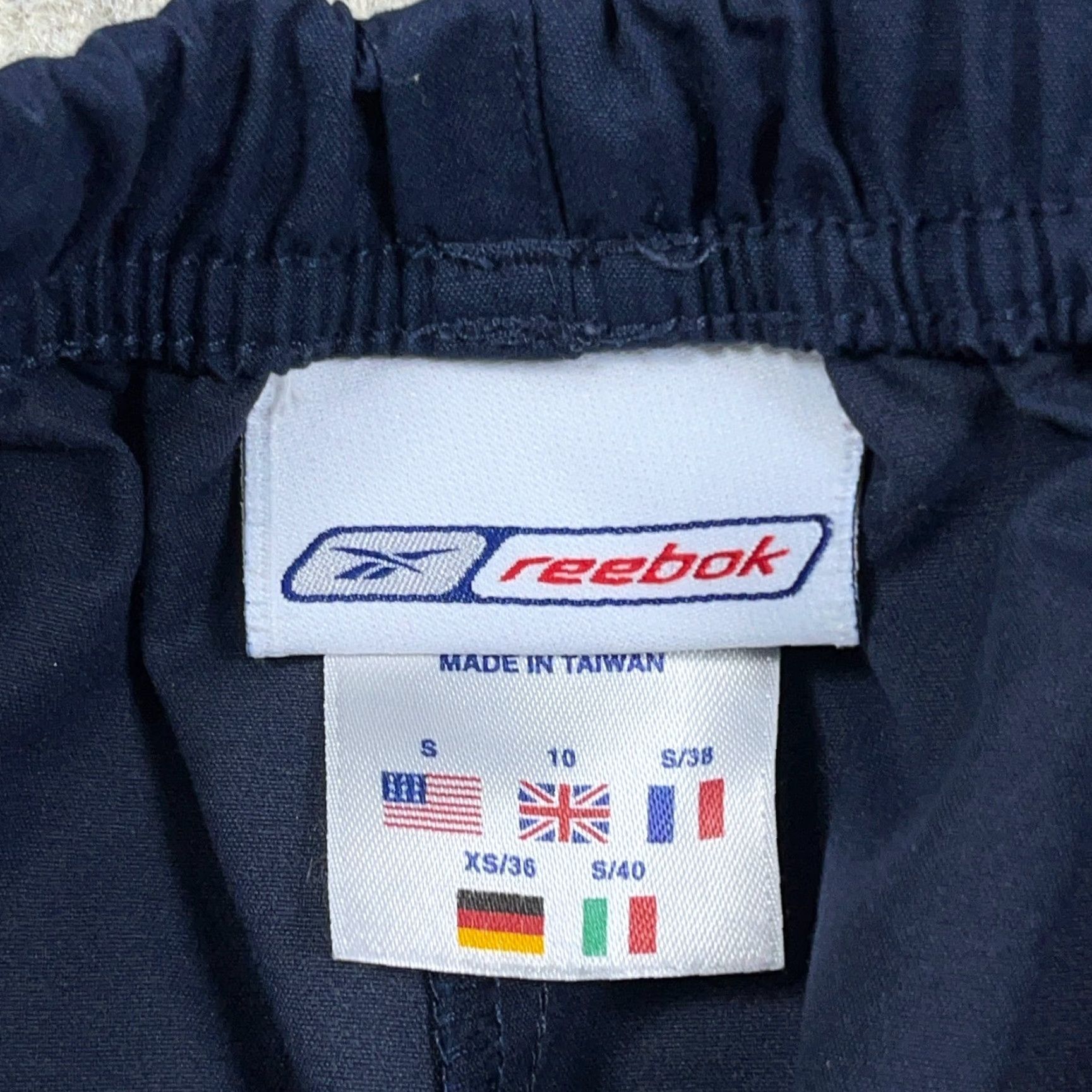 Reebok VINTAGE Reebok Pants Men Small Blue Windbreakers Track Suit Joggers VTG Y2K Baggy 24x28 Size 36R - 3 Thumbnail