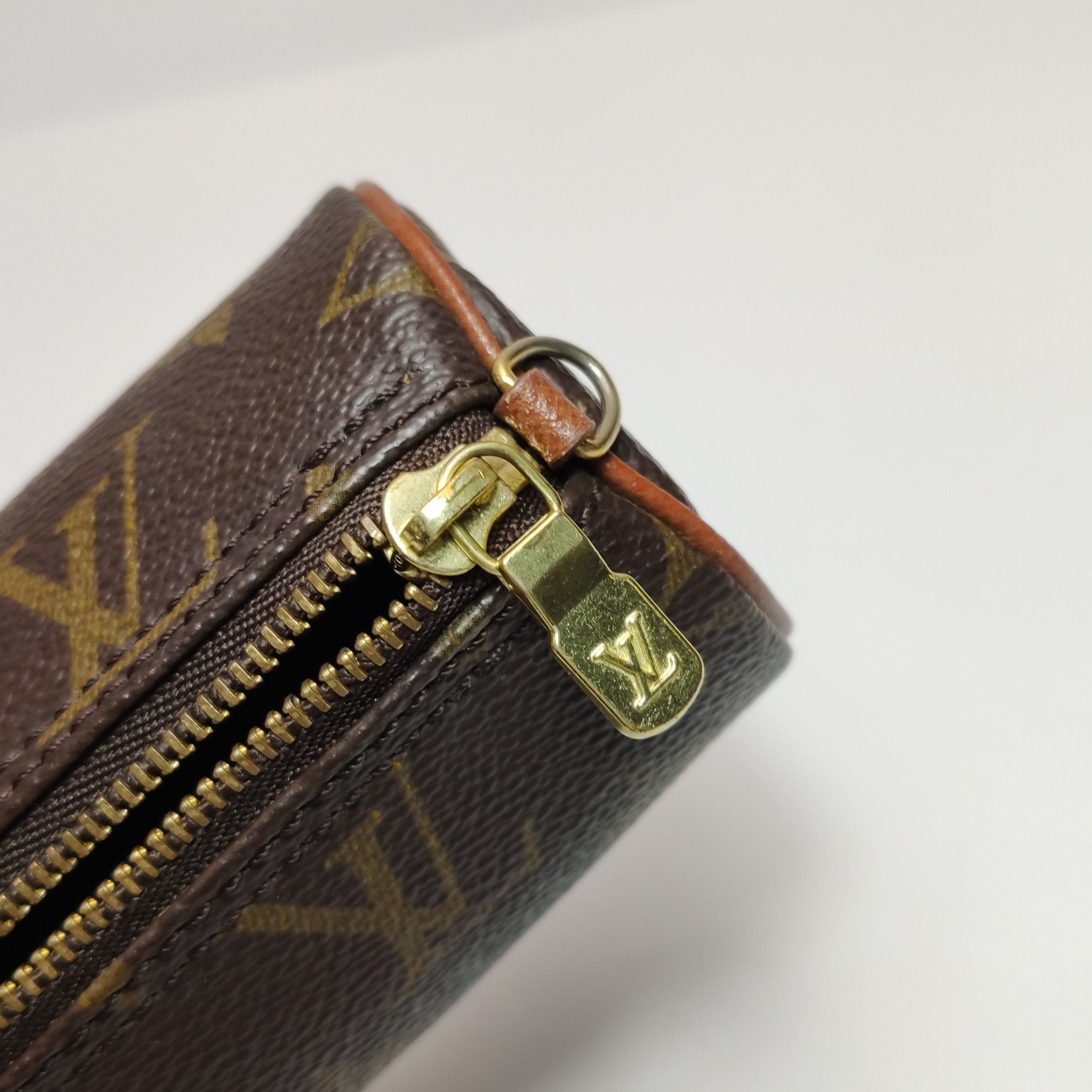 Louis Vuitton Louis Vuitton (LV) Papillon Mini Cowhide Monogram Printed D Size ONE SIZE - 4 Thumbnail
