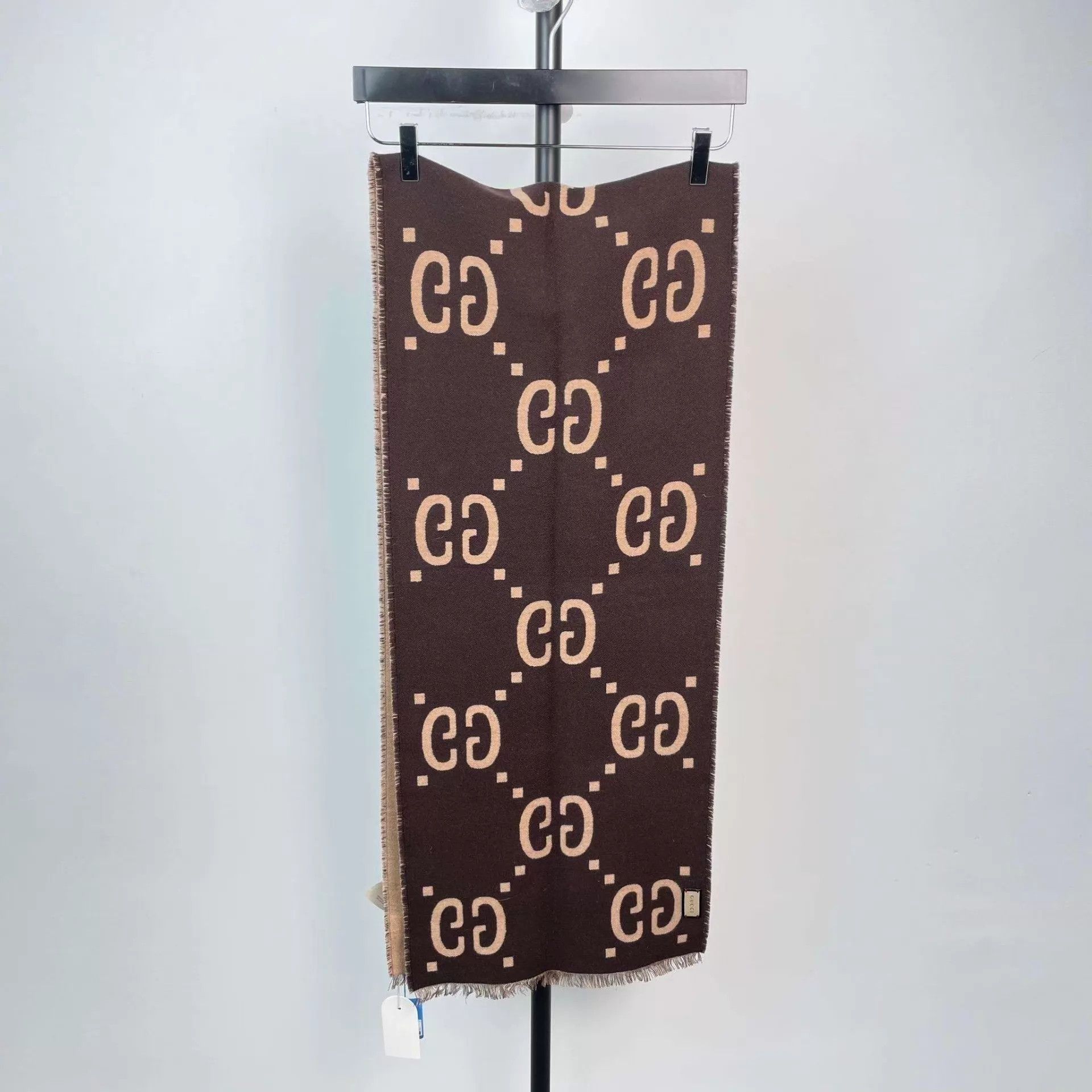 Gucci Gucci 98 New Double Face Wool Logo Print Deep Brown Scarf Size ONE SIZE - 1 Thumbnail