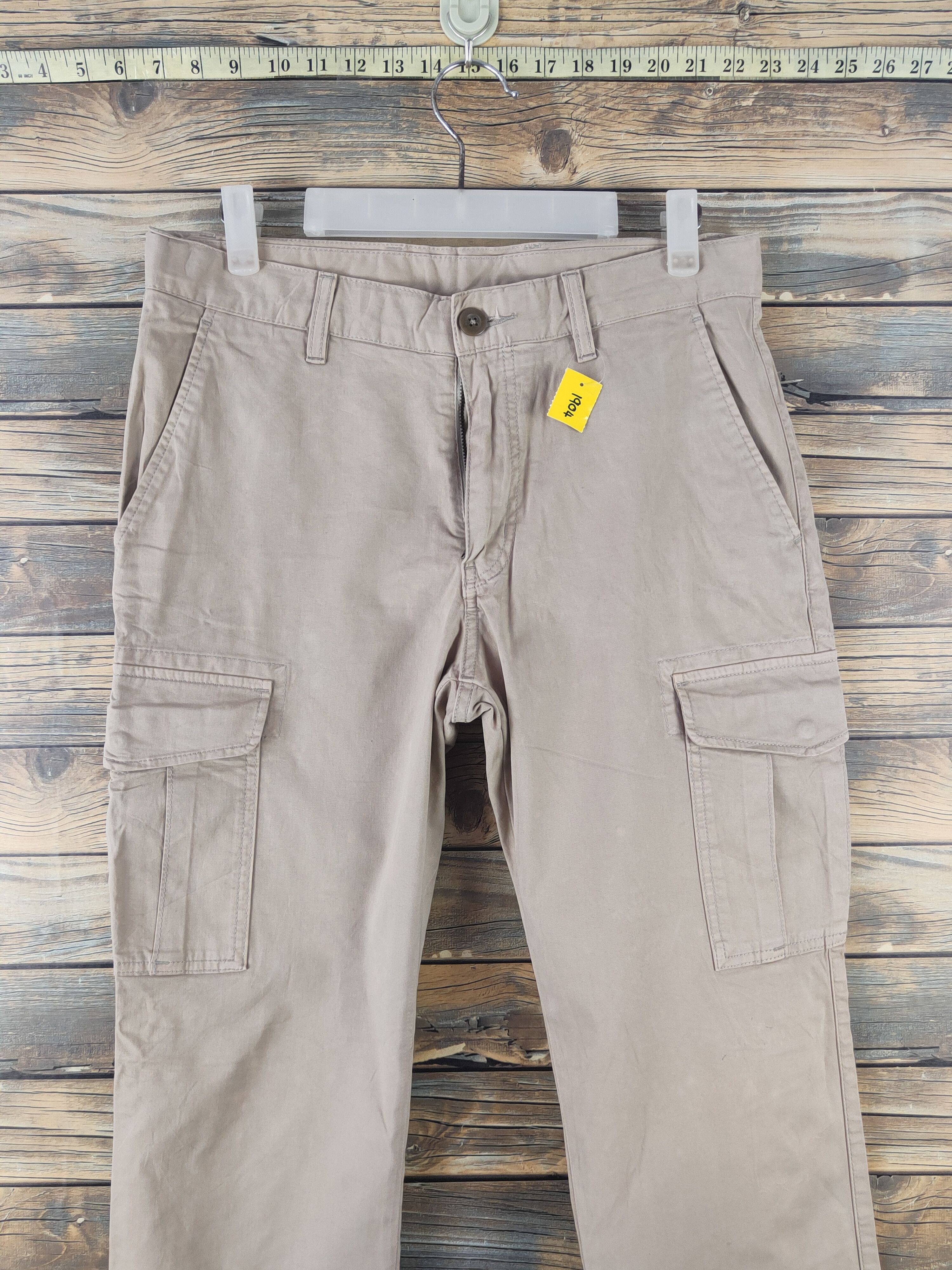 Japanese Brand DL Uniqlo Beige Multipocket Tactical Cargo Pants #1904 Size US 31 - 2 Thumbnail