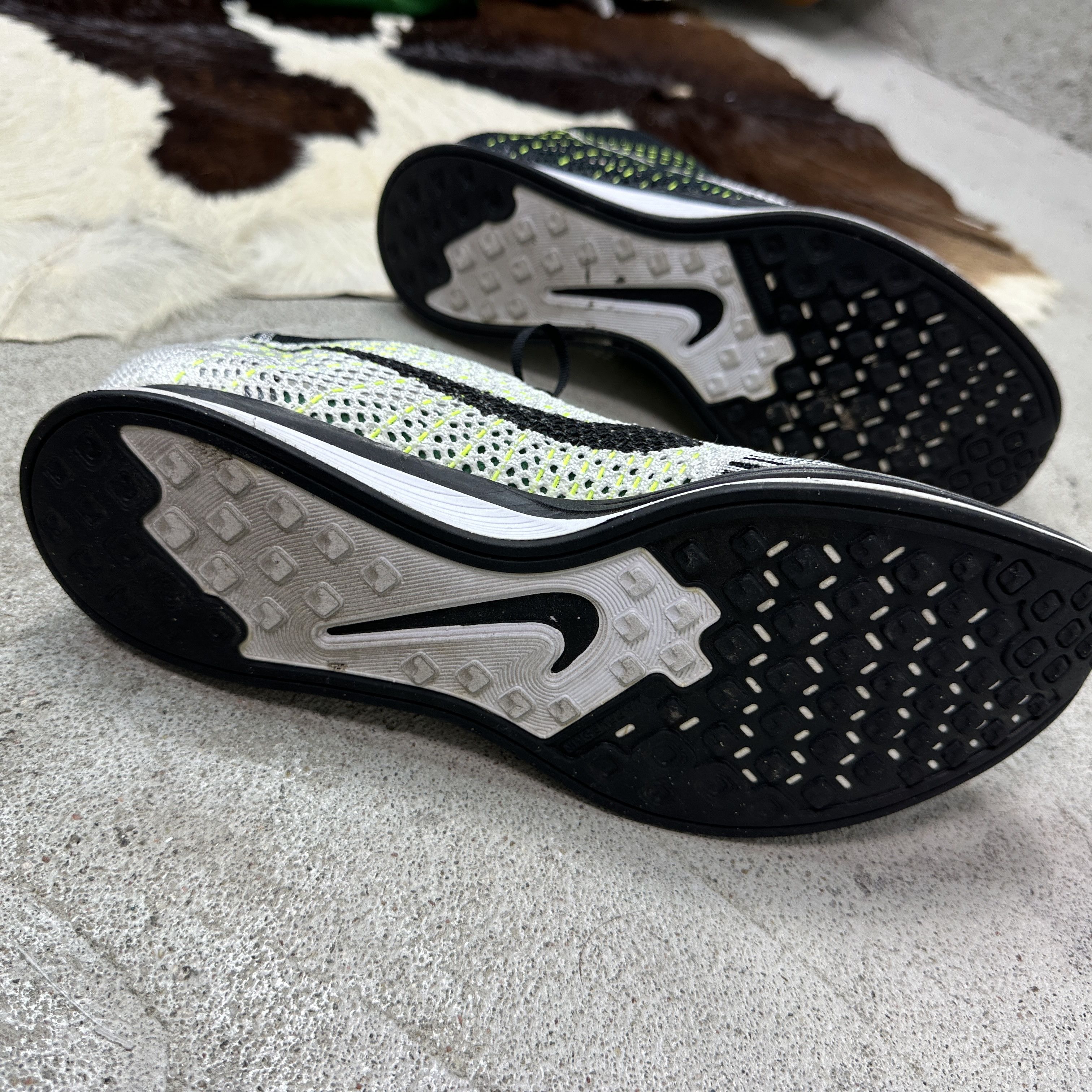 Nike Vintage Sporty Nike Racer Flyknit Orca Volt Sneakers Y2K Size US 11.5 / EU 44-45 - 8 Thumbnail
