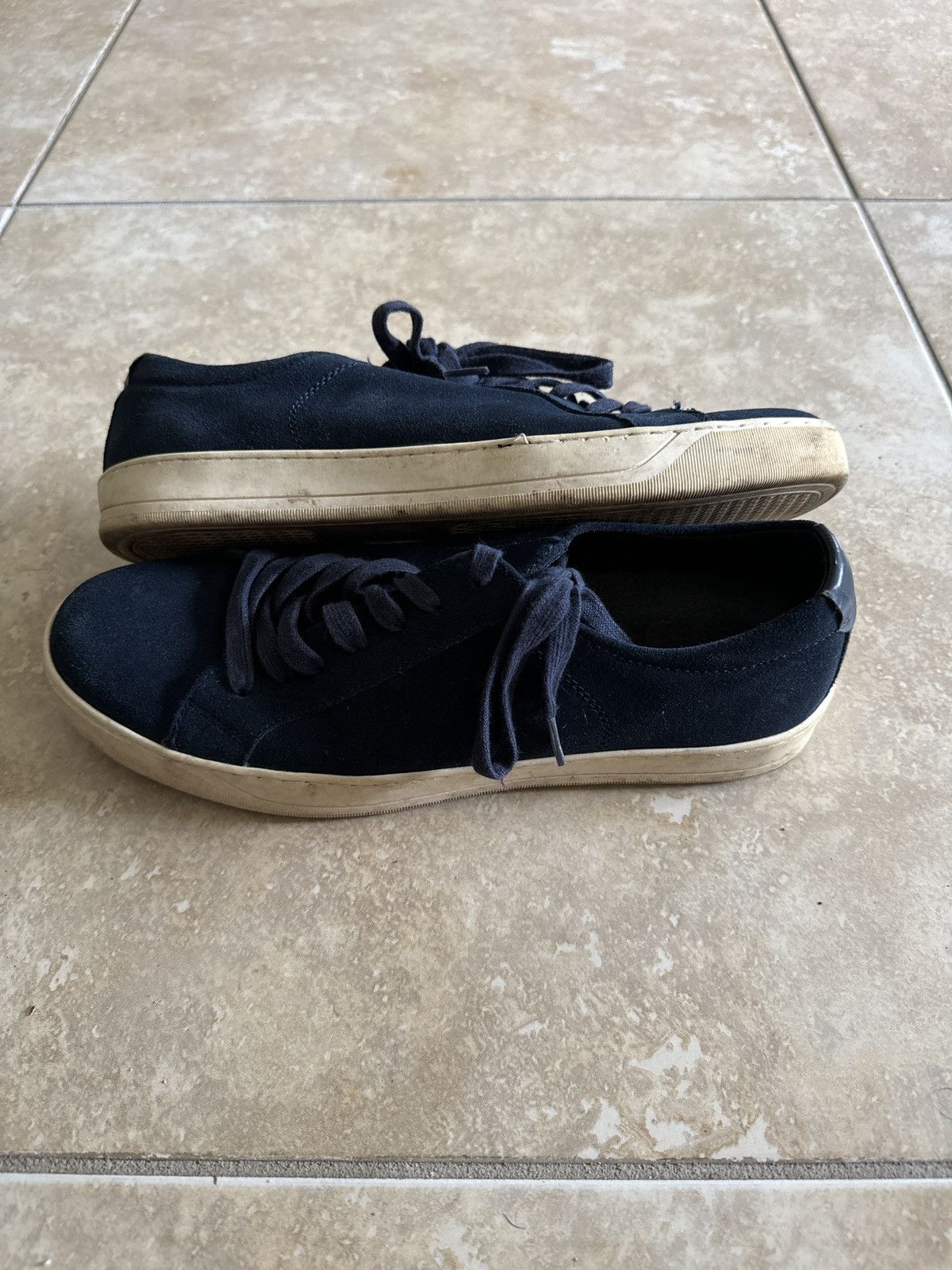 Vince Low Top Suede Sneakers Size US 8.5 / EU 41-42 - 4 Thumbnail