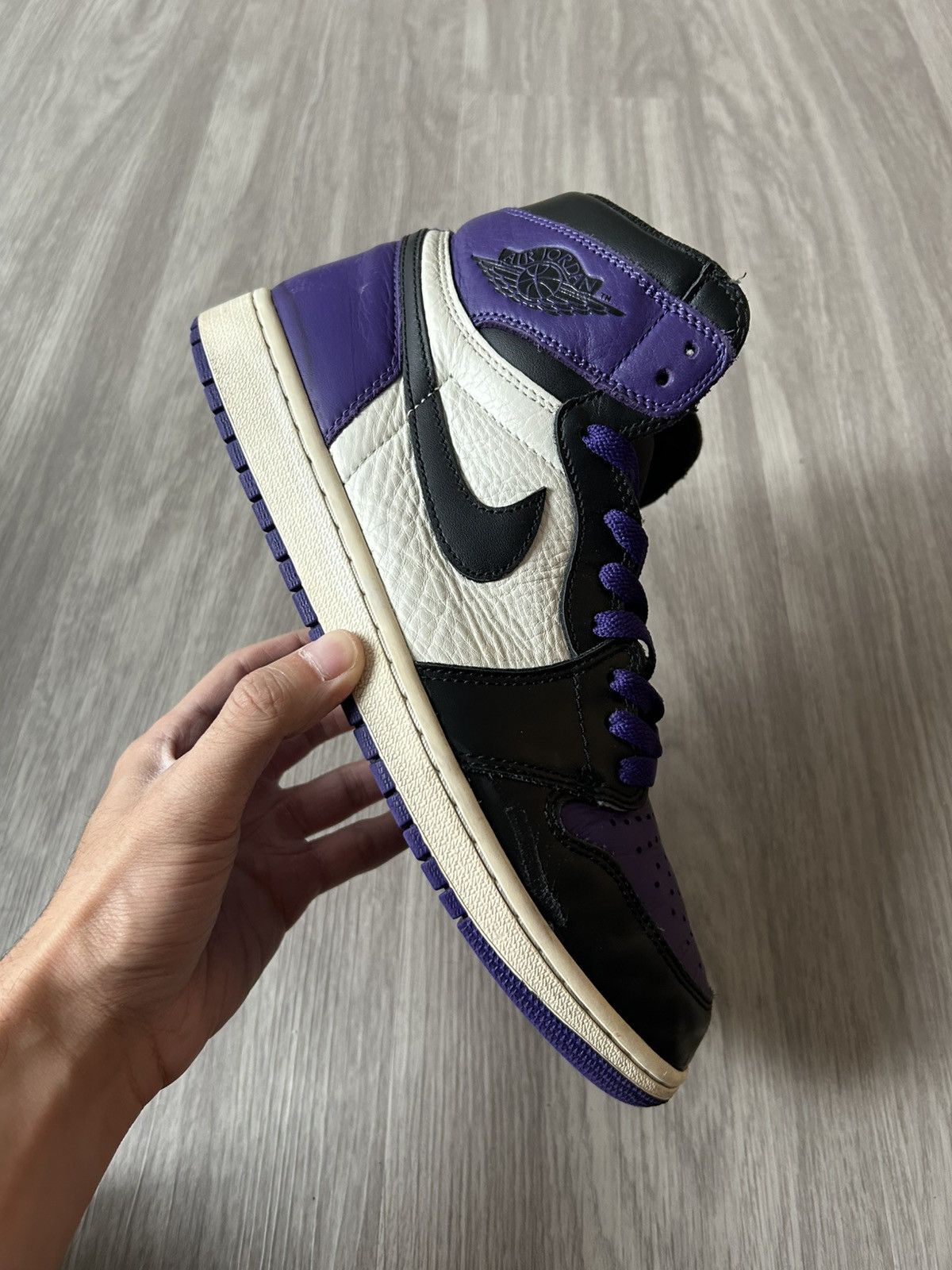 Jordan Brand Air Jordan Retro 1 High OG Court Purple Size 10 Size US 10 / EU 43 - 7 Thumbnail