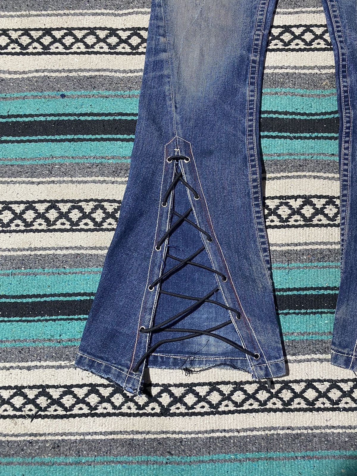 If Six Was Nine 2000s Johnbull Kojima Japan - Lace Up Spiral Cut Denim Pants Size US 31 - 5 Thumbnail