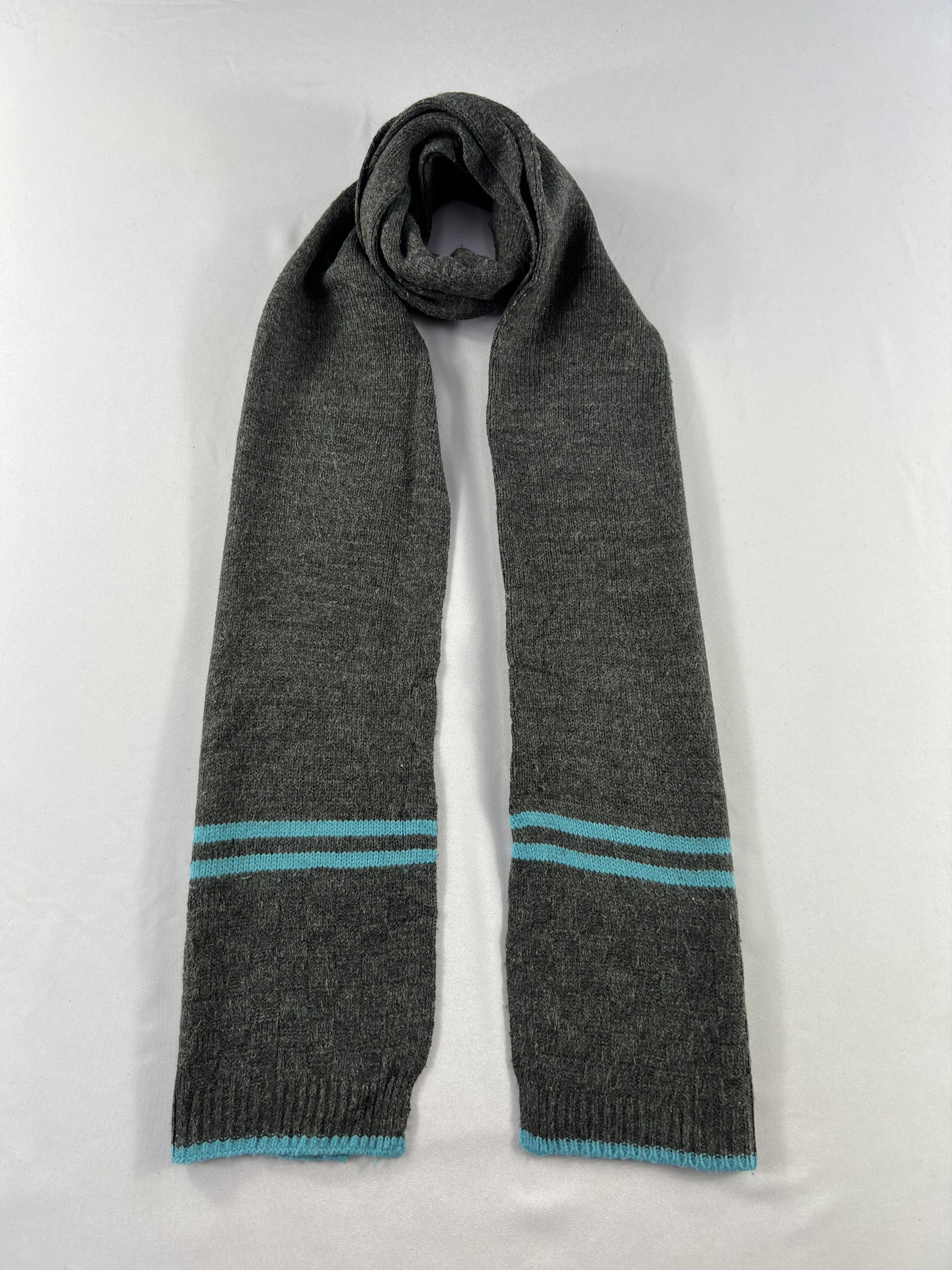 United Colors Of Benetton United Colors Of Benetton Scarf / Muffler / Neckwear P966 Size ONE SIZE - 1 Thumbnail