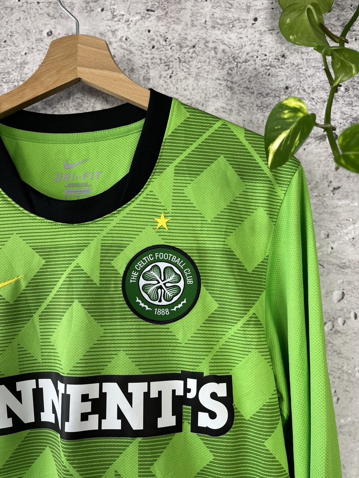 Nike Nike Celtic Glasgow 2010/11 Away Kit Football Jersey (A) Size US S / EU 44-46 / 1 - 8 Thumbnail