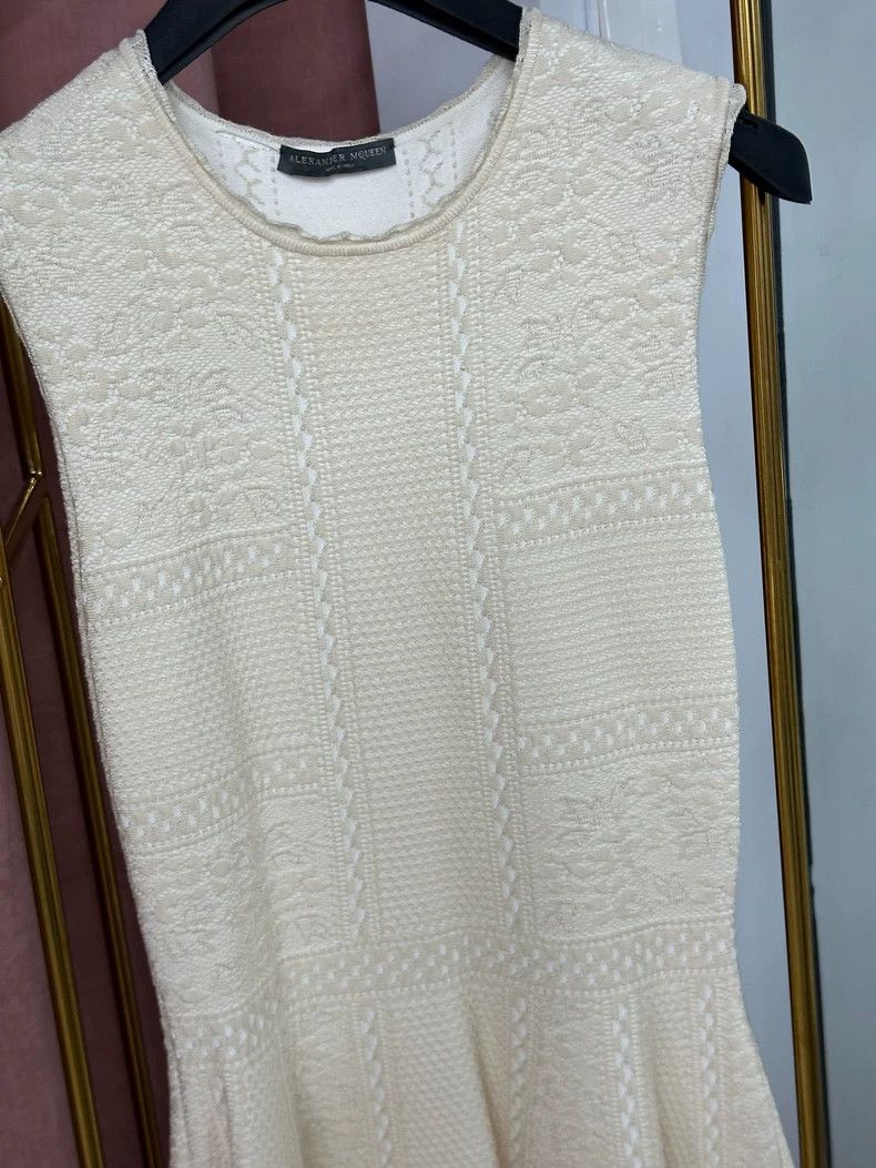 Alexander McQueen Alexander Mcqueen Beige dark patterned printed sleeveless Size S / US 4 / IT 40 - 2 Thumbnail