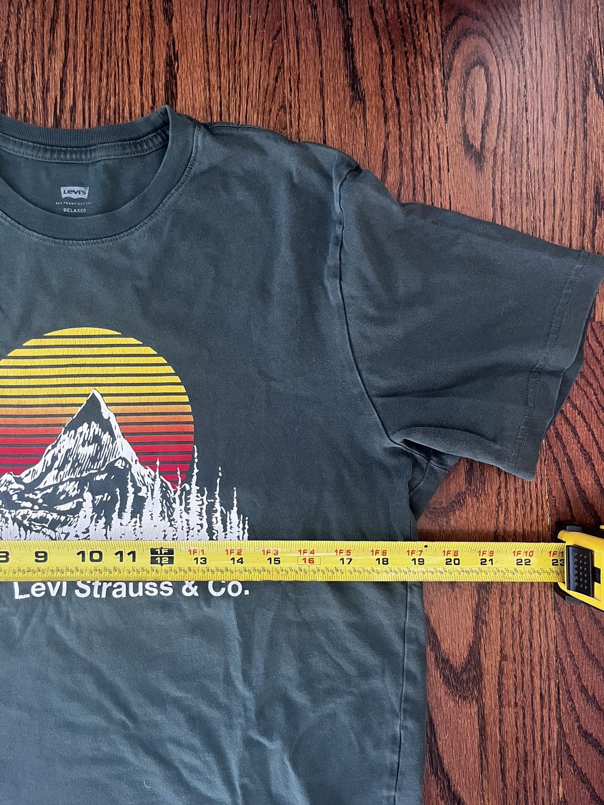 Levi's Levi’s Graphic Tee Size US S / EU 44-46 / 1 - 2 Thumbnail