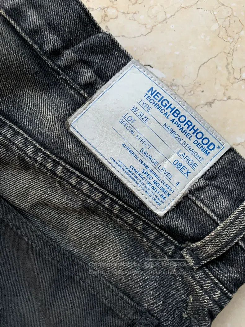 Neighborhood Neighborhood size L Jeans Size US 27 - 2 Thumbnail
