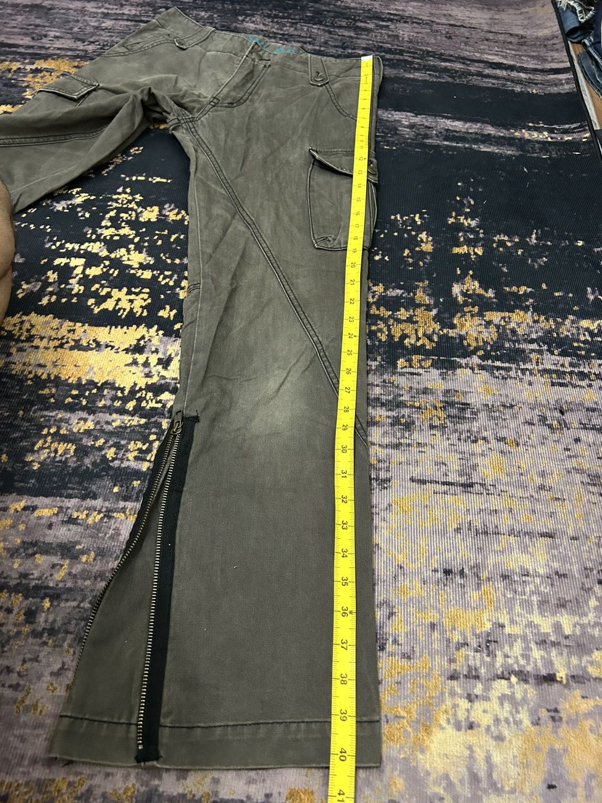 Katharine Hamnett London Katharine Hamnett London Faded Kargo Zip Leg Flare Pants Size US 31 - 25 Thumbnail