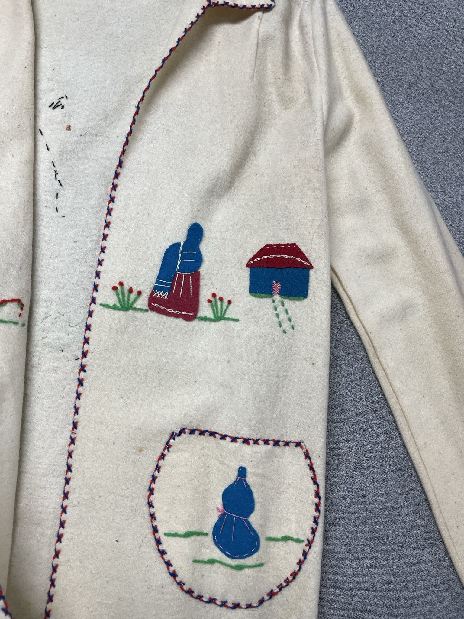 Other Vintage 1950s Mexican Souvenir Wool Embroidered Folk Jacket Size M / US 6-8 / IT 42-44 - 4 Thumbnail