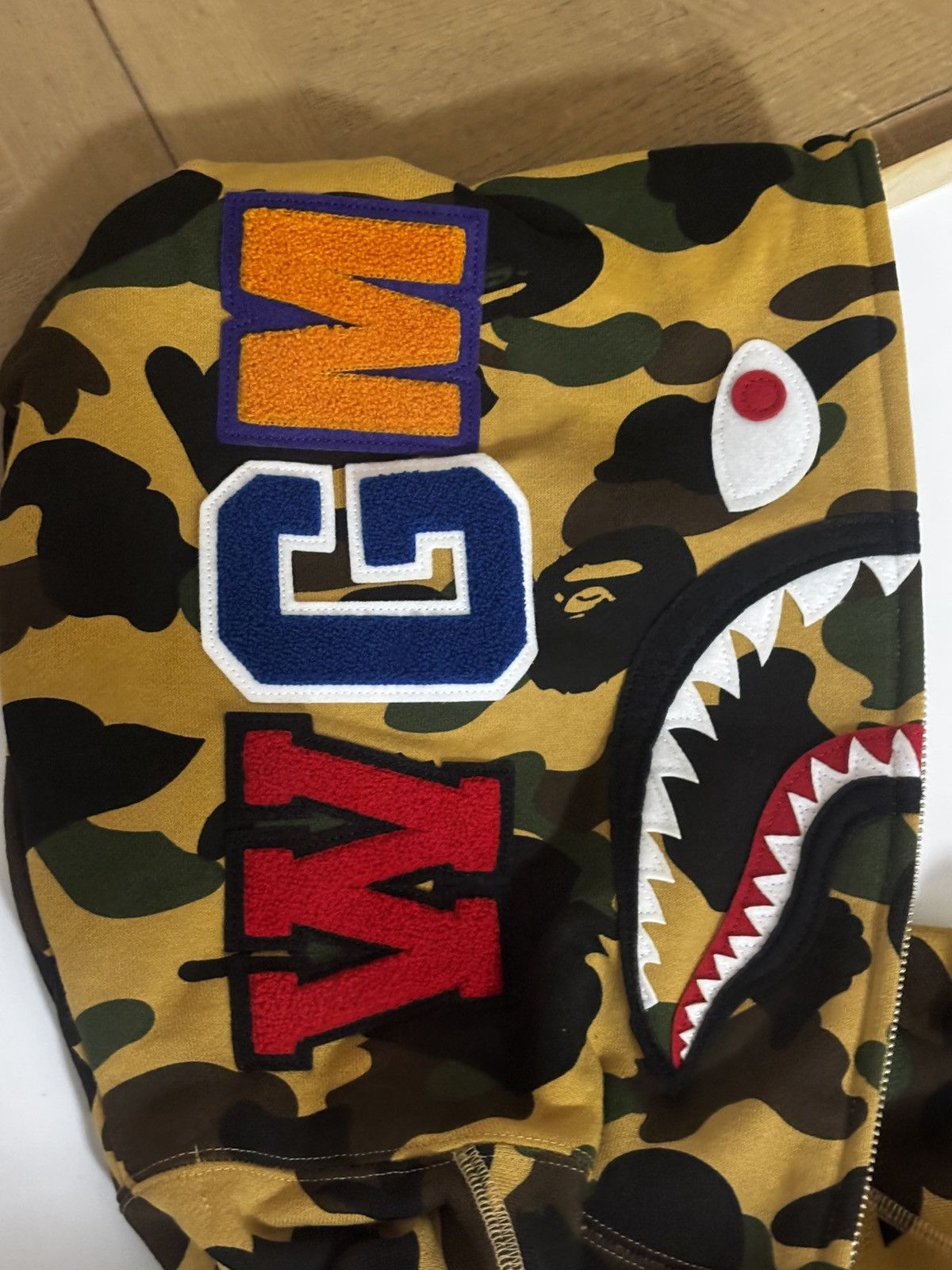 Bape Authentic ape bape 1st camo shark full zip hoodie M new Size US M / EU 48-50 / 2 - 3 Thumbnail