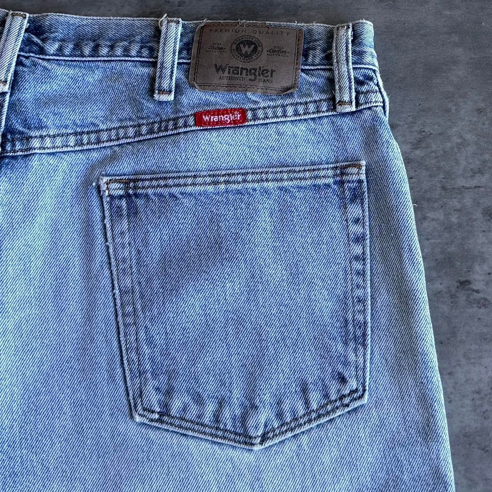 Vintage × Wrangler Vintage Y2K Wrangler Light Wash Essential Denim Jeans Size US 38 / EU 54 - 3 Thumbnail