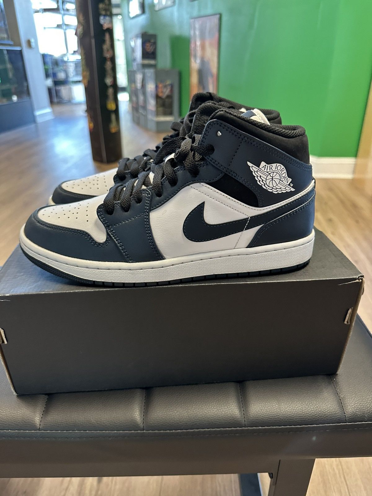 Nike Air Jordan 1 Mid Armory Navy Size US 9.5 / EU 42-43 - 3 Thumbnail