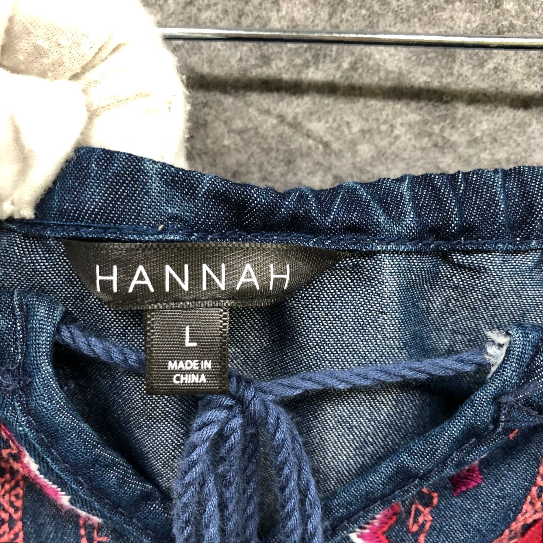 Vintage HANNAH Blouse Chambray Off Shoulder Bell Sleeve Embroidered Womens L Size L / US 10 / IT 46 - 6 Thumbnail
