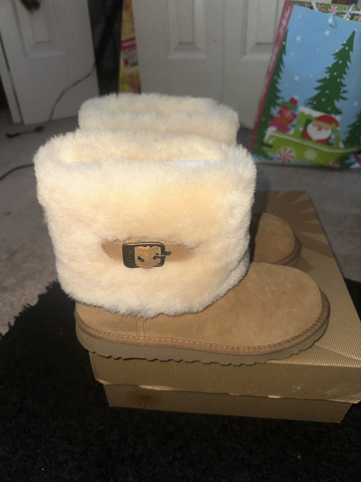 Ugg Tan and Cream UGG Boots Size US 5 / IT 35 - 3 Thumbnail