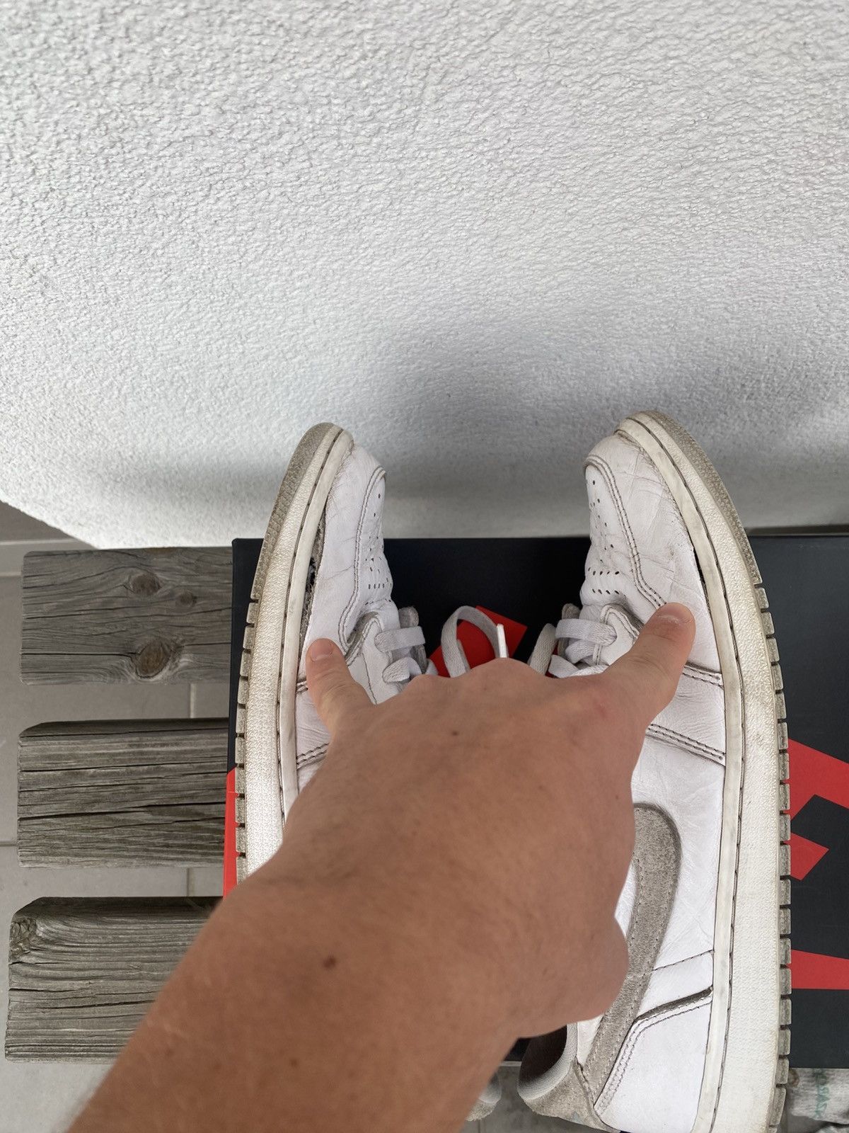Jordan Brand × Nike nike Air Jordan 1 Low OG Neutral Grey 85 sneakers Size US 10.5 / EU 43-44 - 9 Thumbnail