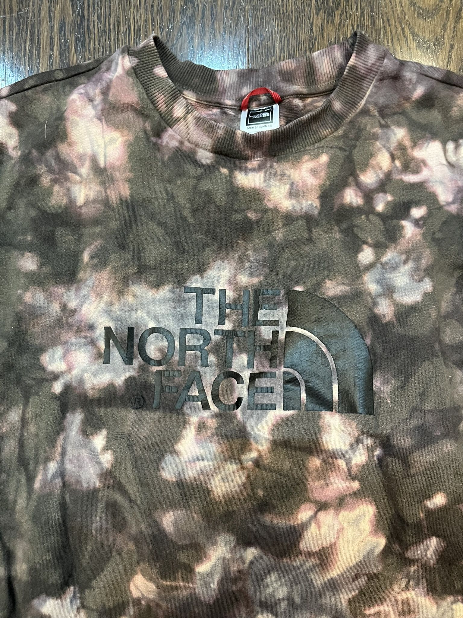 The North Face The North Face Camo Tie-Dye Crewneck Sweatshirt Size L Size US L / EU 52-54 / 3 - 2 Thumbnail