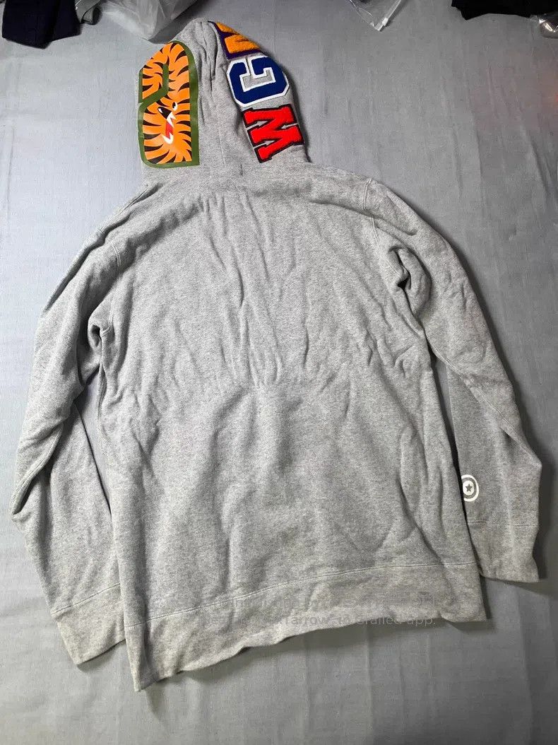 Bape BAPE Gray Shark Hooded Sweatshirt Size US L / EU 52-54 / 3 - 4 Thumbnail
