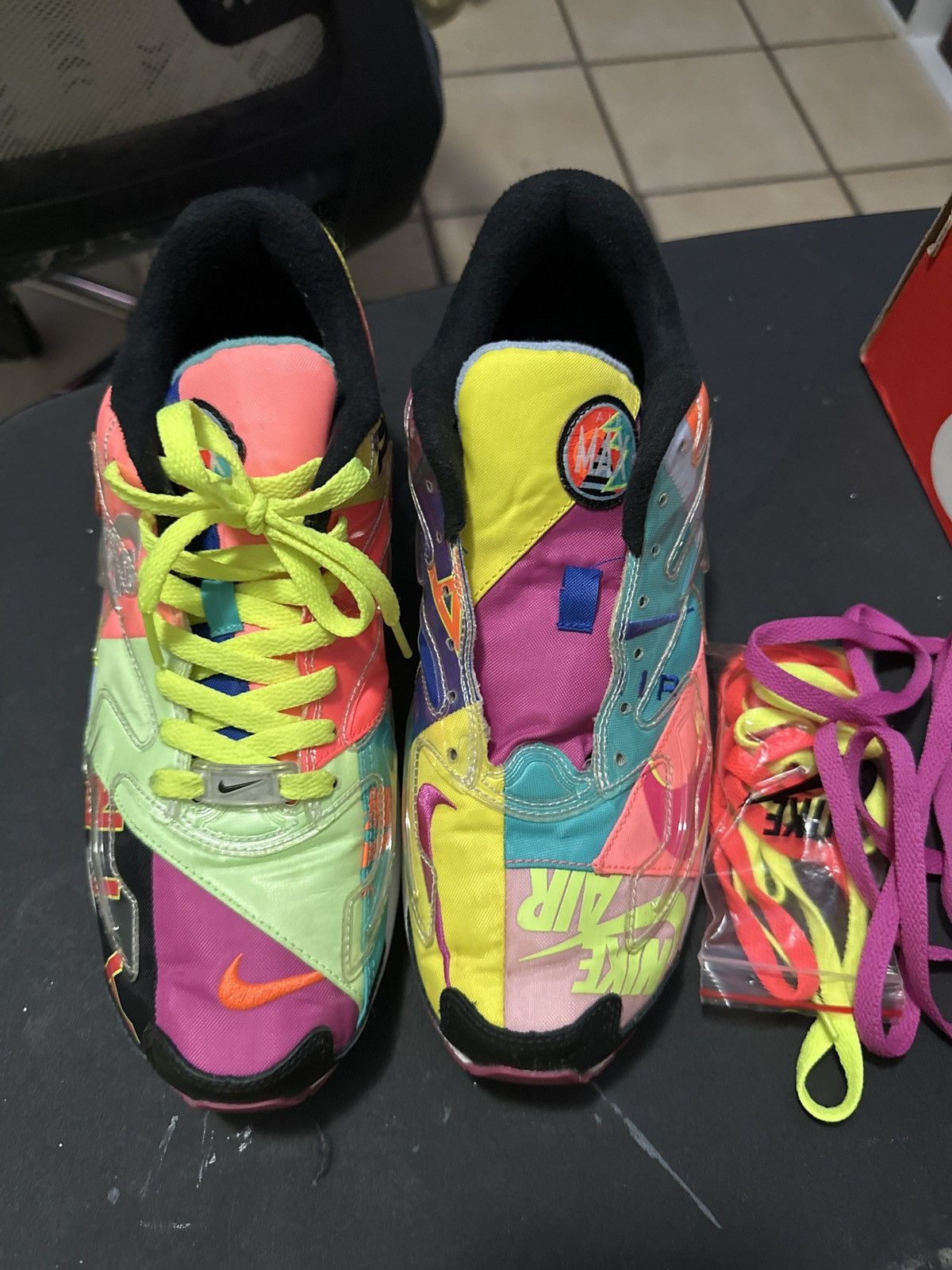 image of Atmos Air Max 2 Light Shoes, Men's (Size 9)