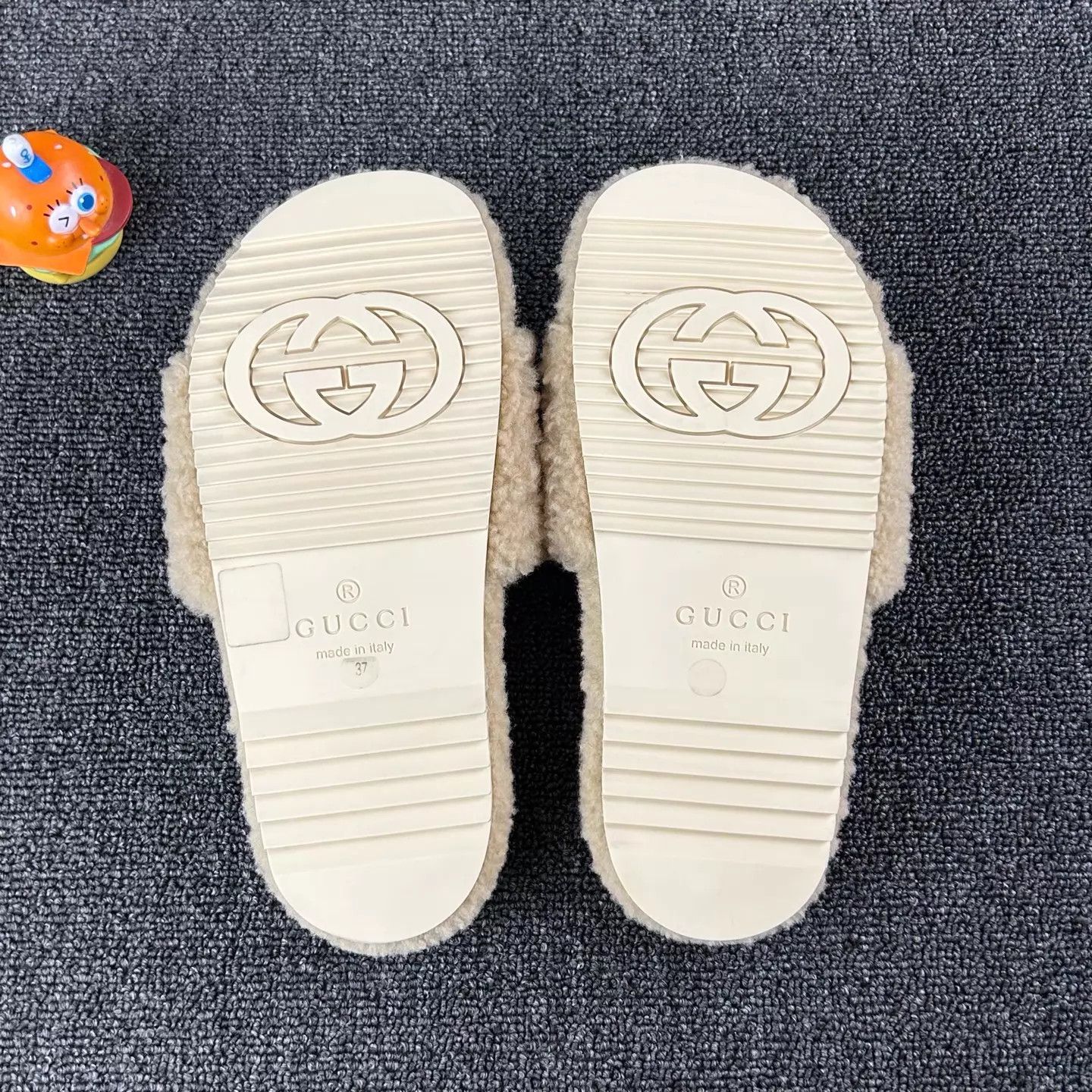 Gucci TNF x Gucci Plush Slippers Women's 37 New Size US 6.5 / IT 36.5 - 6 Thumbnail