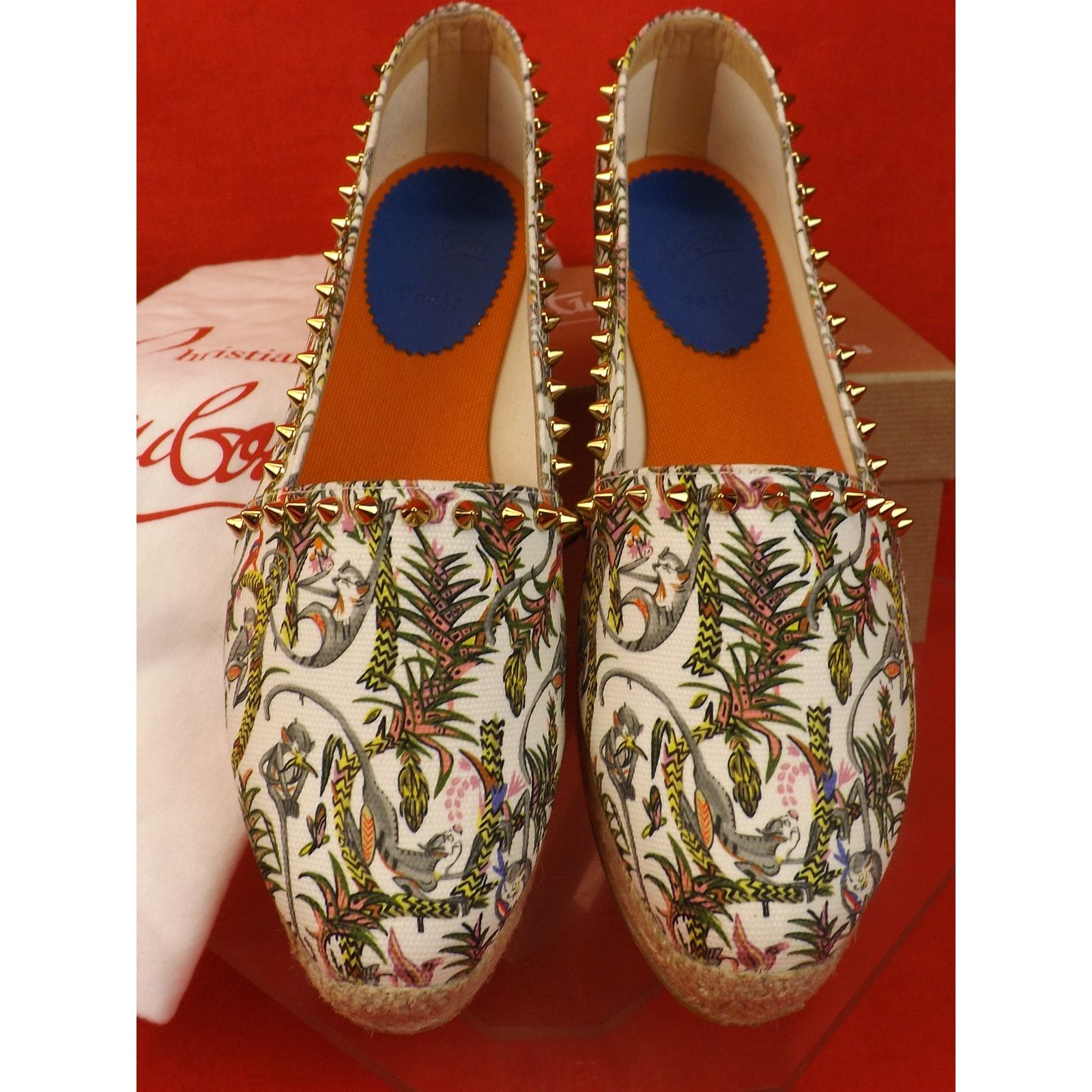 Christian Louboutin LOUBOUTIN IVORY ARES CANVAS GOLD STUDS ESPADRILLES FLATS 39 Size US 9 / IT 39 - 6 Thumbnail
