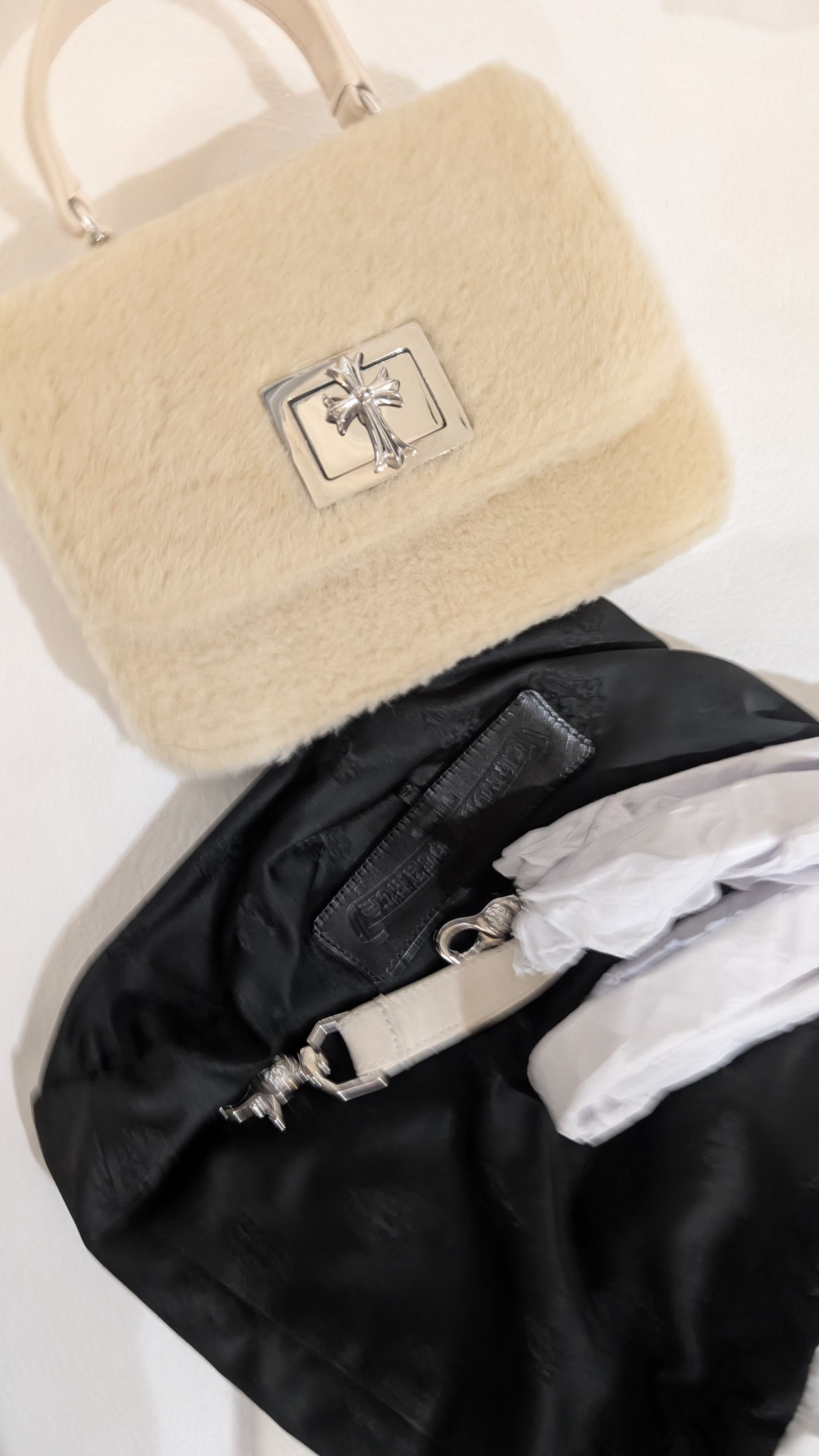 Chrome Hearts Chrome Hearts “Grow Up” Shearling Handbag Cream 2025 SOLD Size ONE SIZE - 15 Thumbnail