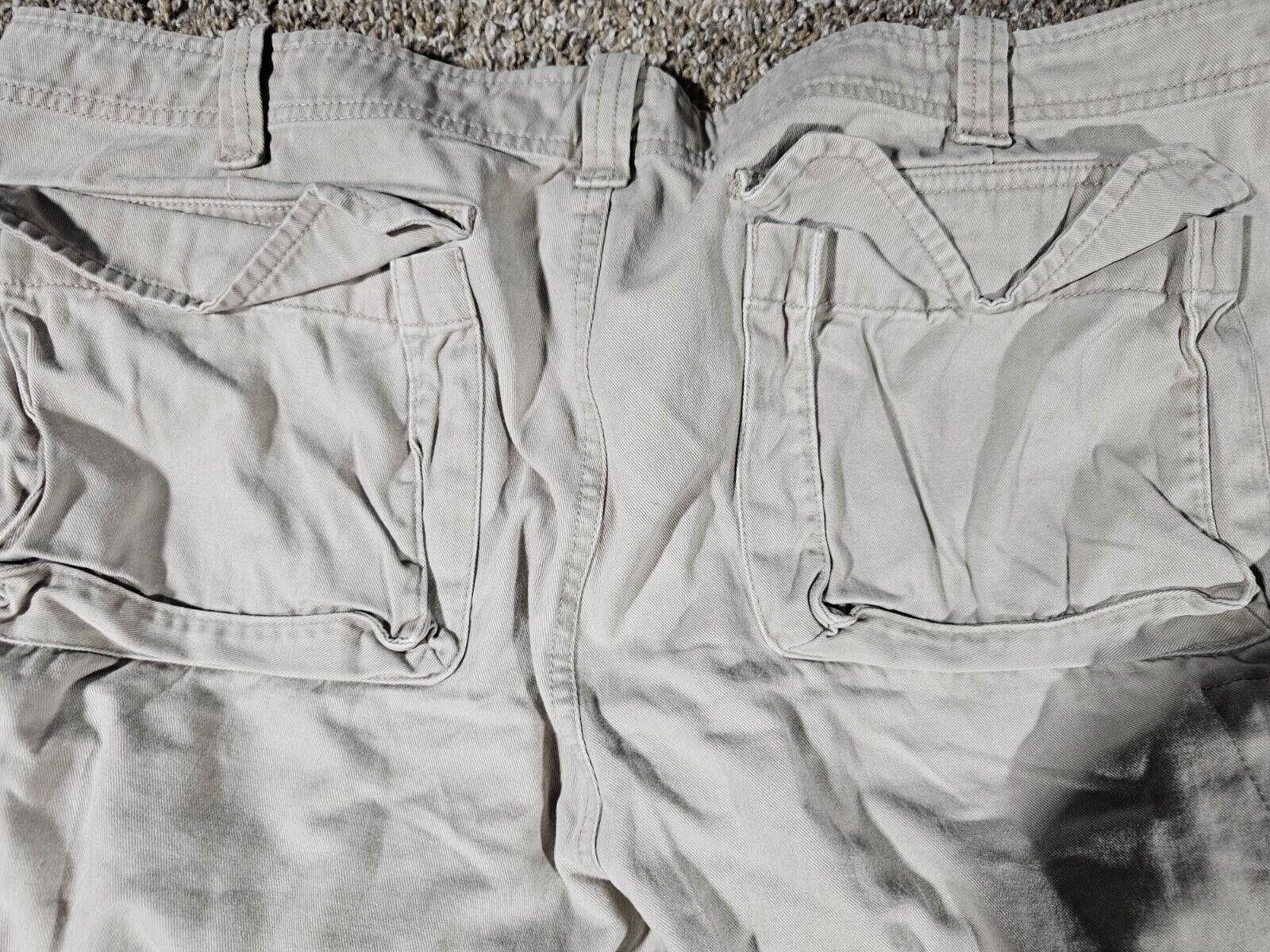 Lee LEE Dungarees Can't Bust Em Cargo Shorts Beige Size 40 Size US 40 / EU 56 - 9 Thumbnail
