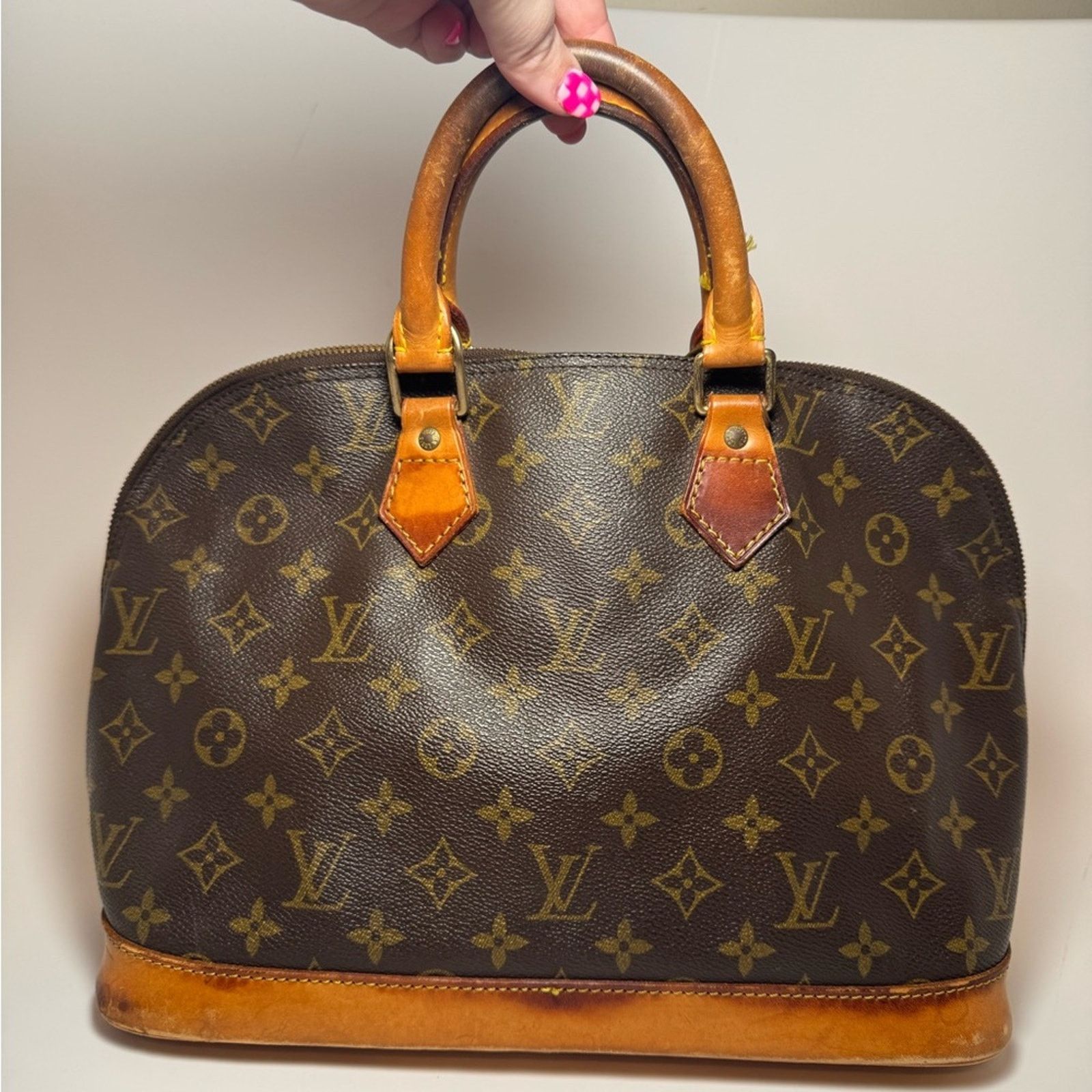 Louis Vuitton Louis Vuitton Alma MM Monogram Satchel Made In France Size ONE SIZE - 3 Thumbnail