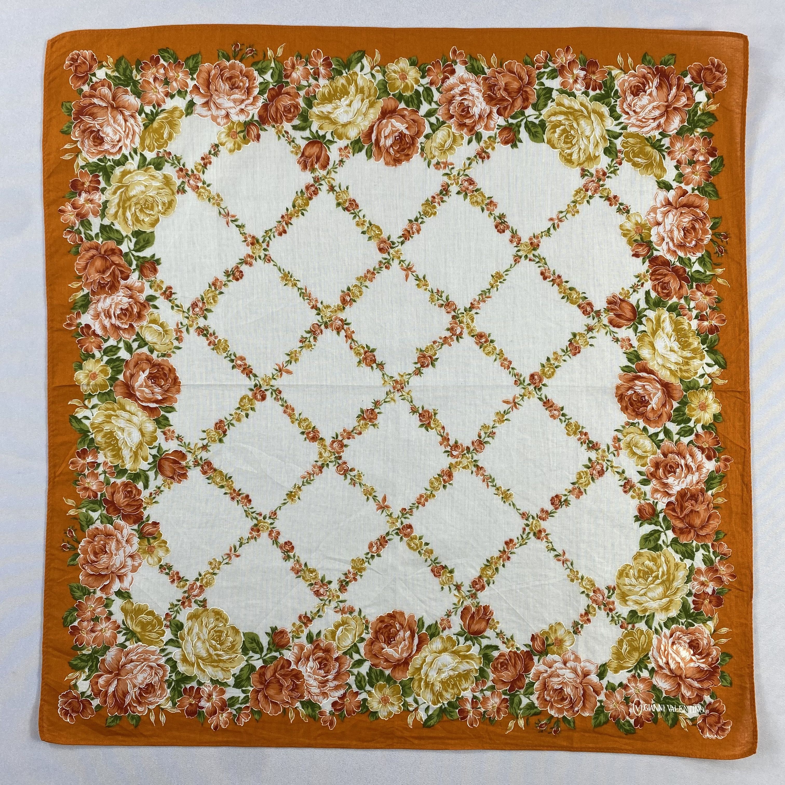 Japanese Brand × Vintage Gianni Valentino Handkerchief / Neckerchief / Bandana-P862 Size ONE SIZE - 1 Thumbnail