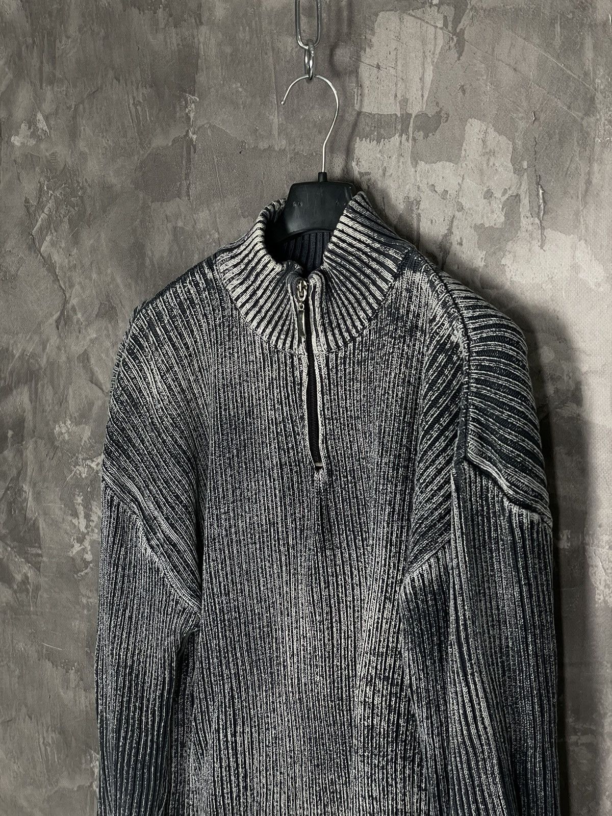 20471120 × Japanese Brand × Vintage Vintage Abstract Y2K Diesel Style Grunge 3D Sweater Size US L / EU 52-54 / 3 - 7 Thumbnail
