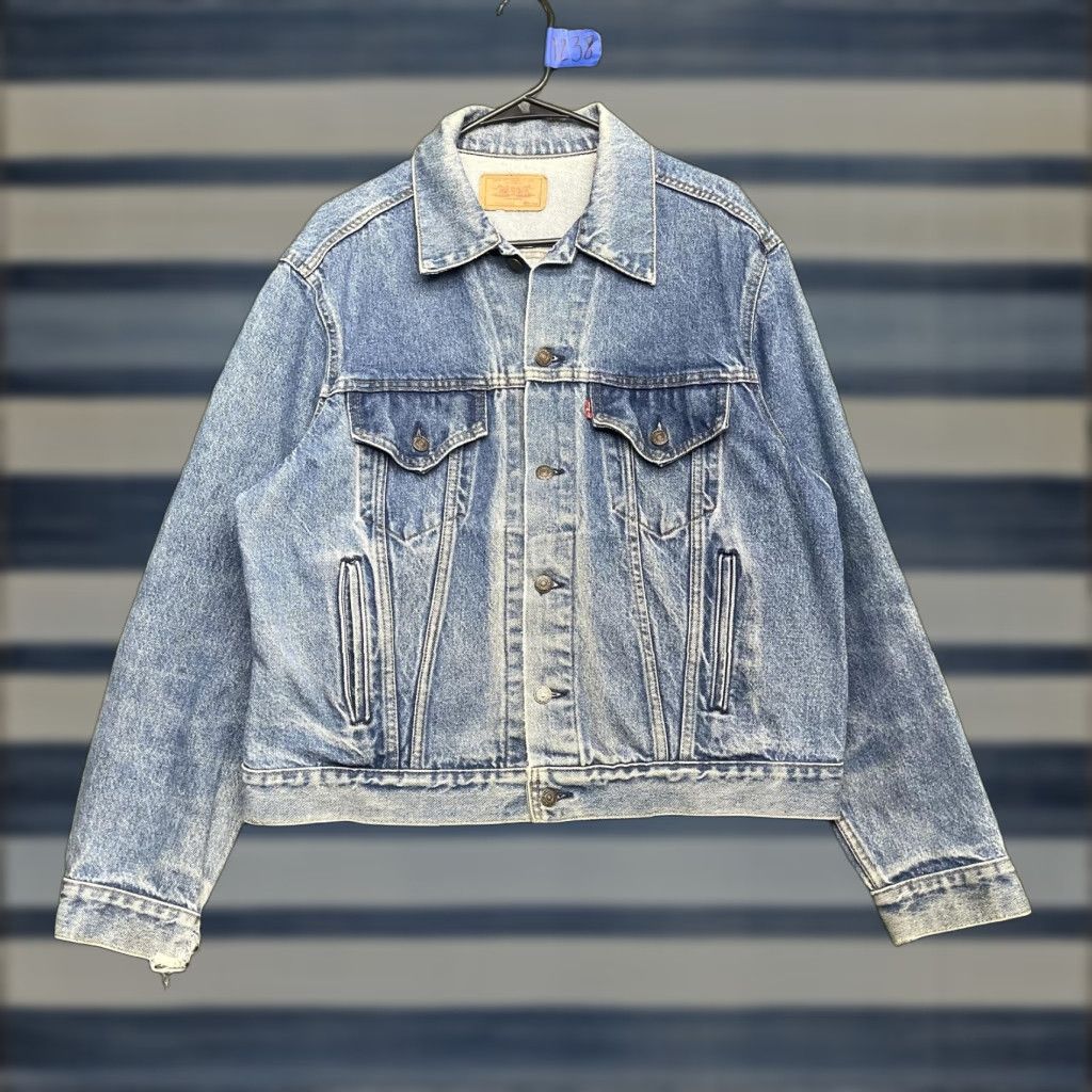 Levi's VINTAGE Levi's Jacket Mens 38 Blue Denim Made USA Distressed Cuffs 70506-0216 90s Size US XXS / EU 40 - 1 Thumbnail