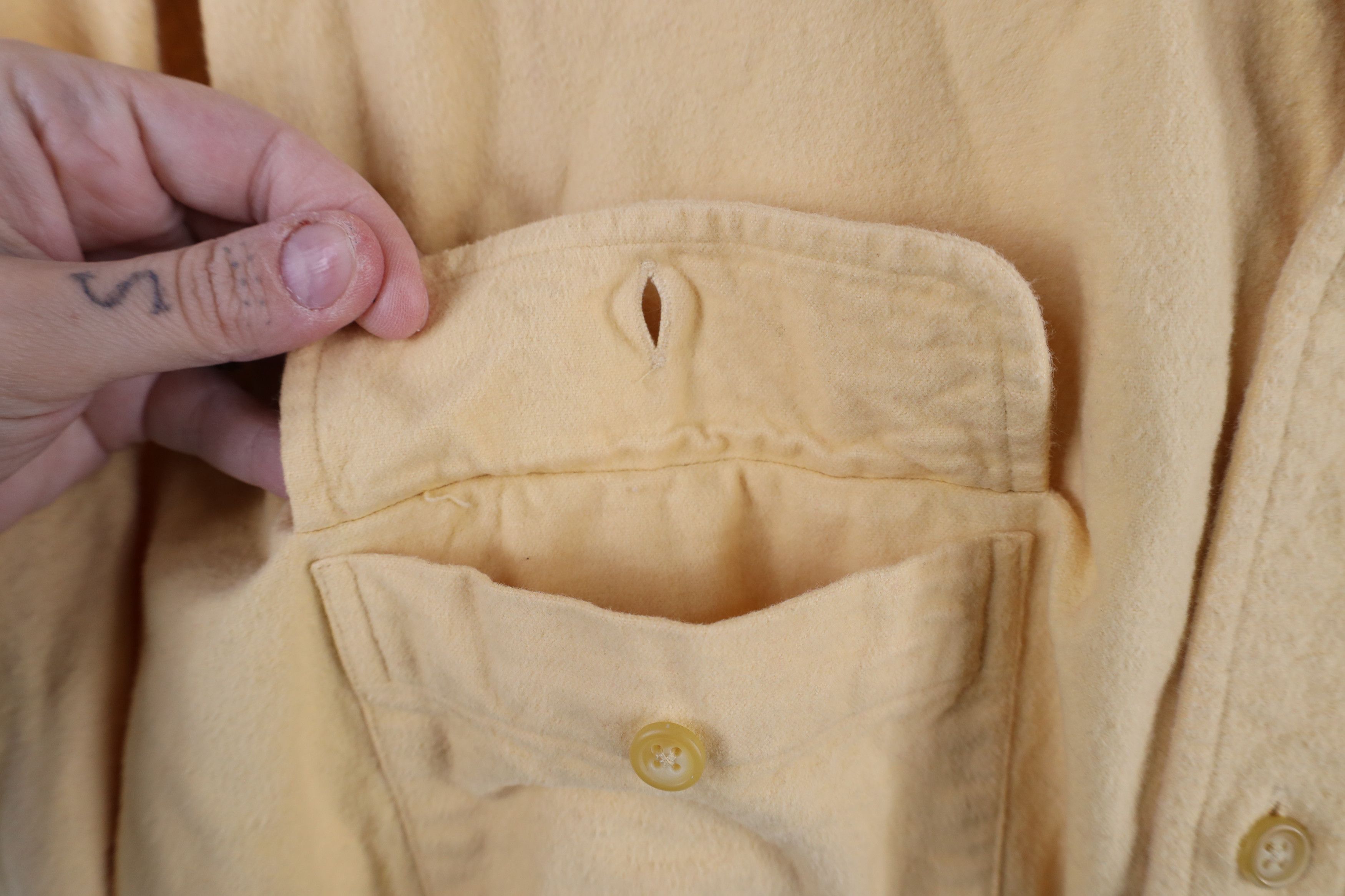 Lands' End × Vintage Vintage Lands End Cloth Collared Button Down Shirt Yellow Size US XL / EU 56 / 4 - 4 Thumbnail
