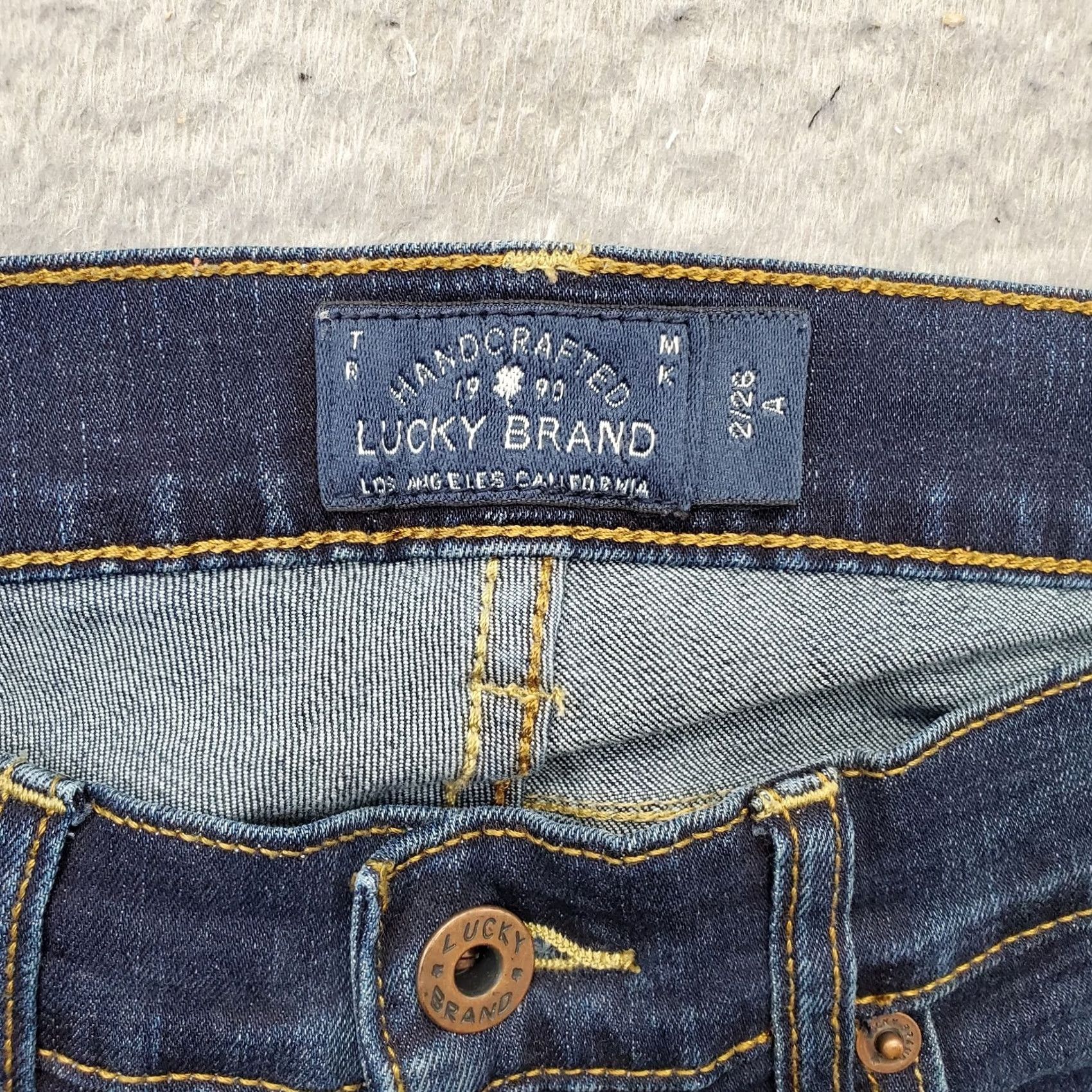 Lucky Brand Lucky Brand Jeans Women Size 2/26 Blue Whiskered Faded Dark Wash Charlie Skinny Jeans Size 26" / US 2 / IT 38 - 7 Thumbnail