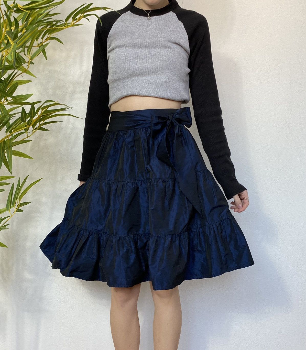 Moschino VINTAGE MOSCHINO CHAMELEON MIDI SKIRT Size 28" / US 6 / IT 42 - 2 Thumbnail