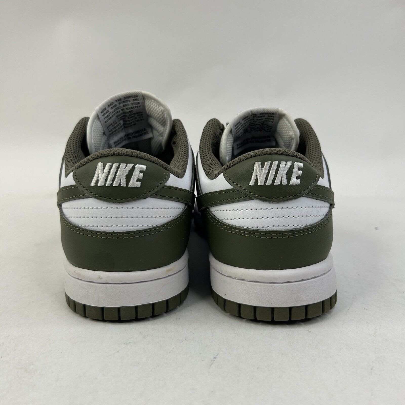 Nike Nike Dunk Low WMNS “Medium Olive/Green White” 2024 Size US 7 / IT 37 - 4 Thumbnail