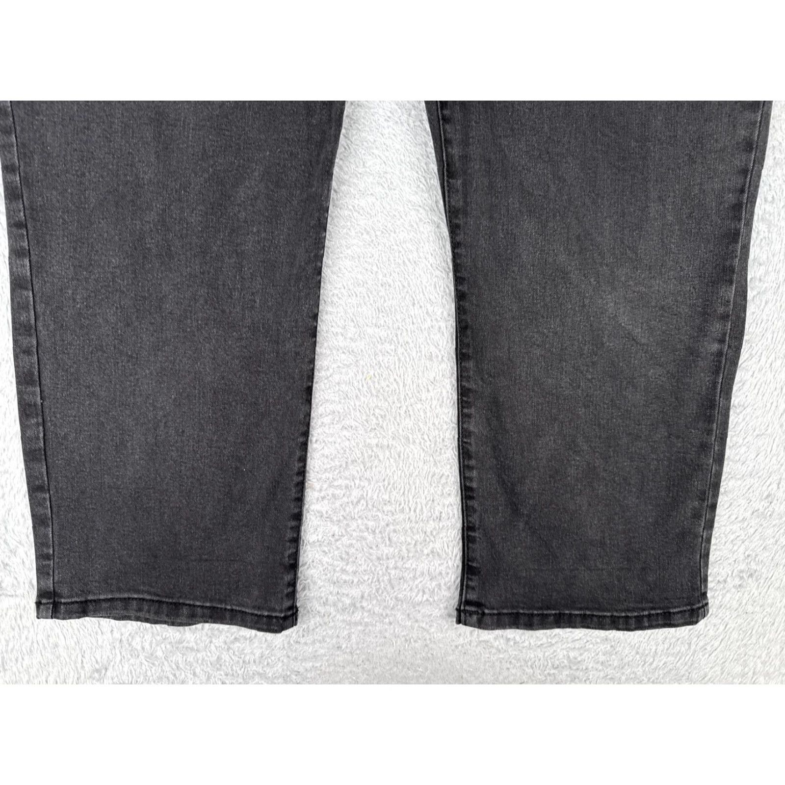 Style & Co Style & Co Curvy Capri Jeans Womens 18W Black Gray Stretch Denim Plus Size Jeans Size 40" / US 18 - 2 Thumbnail