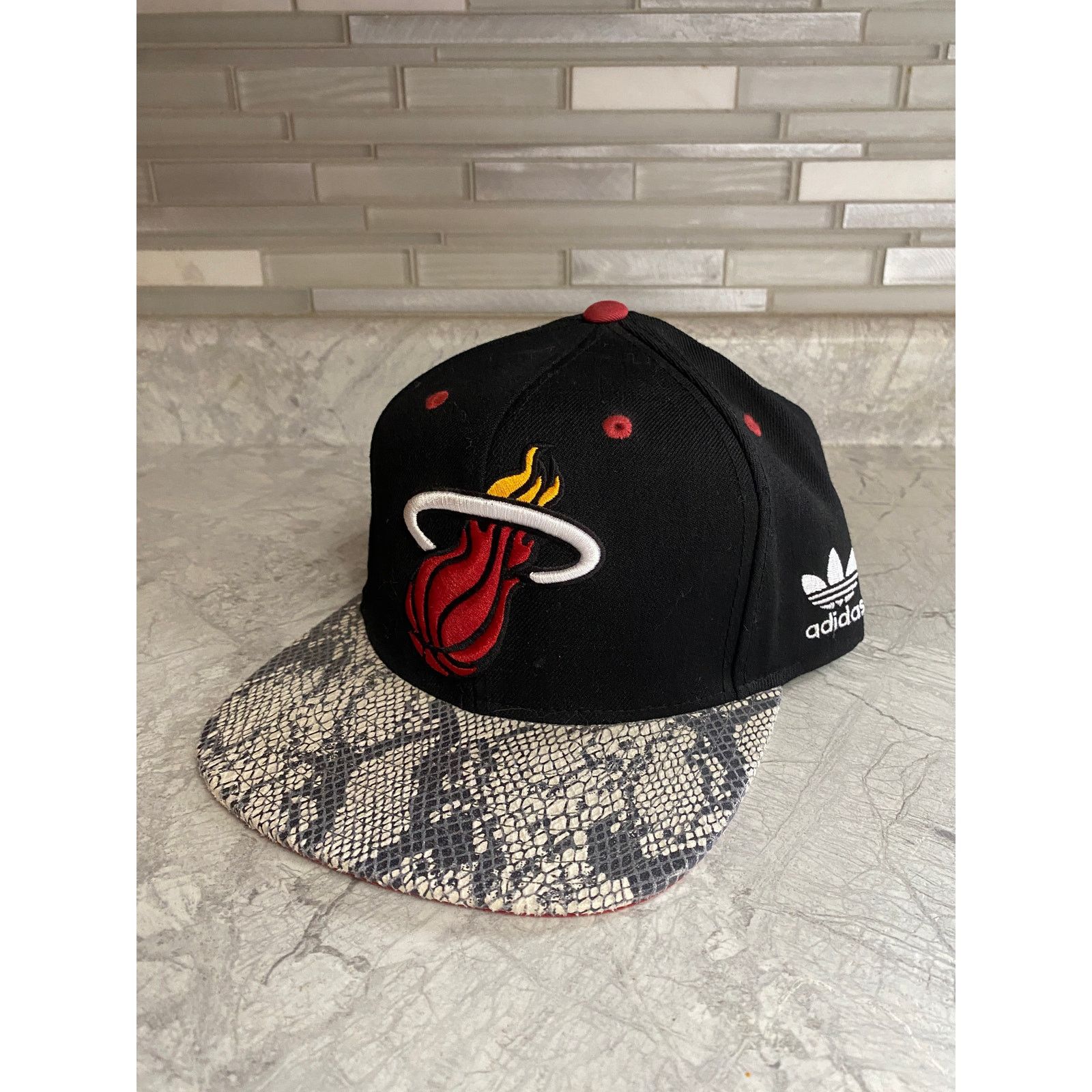 Adidas Miami Heat Adidas 100% Wool Snapback Hat Size ONE SIZE - 1 Thumbnail