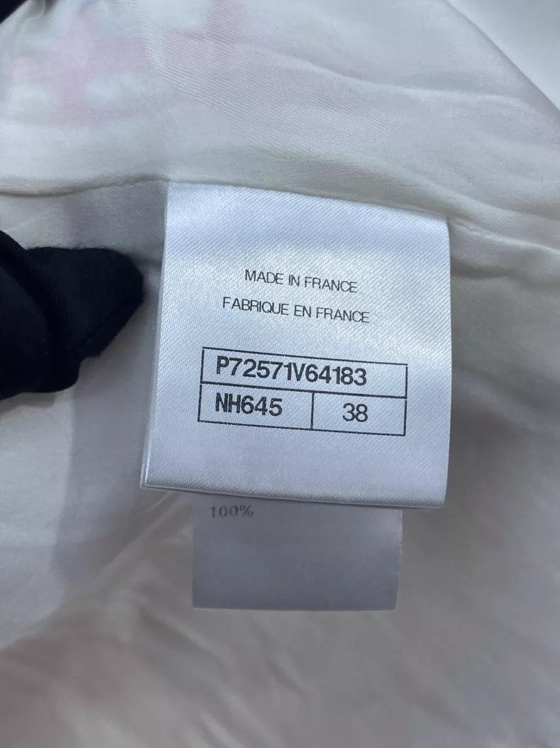 Chanel Chanel Pink and white plaid four-pocket silhouette jacket 2 Size XS / US 0-2 / IT 36-38 - 7 Thumbnail