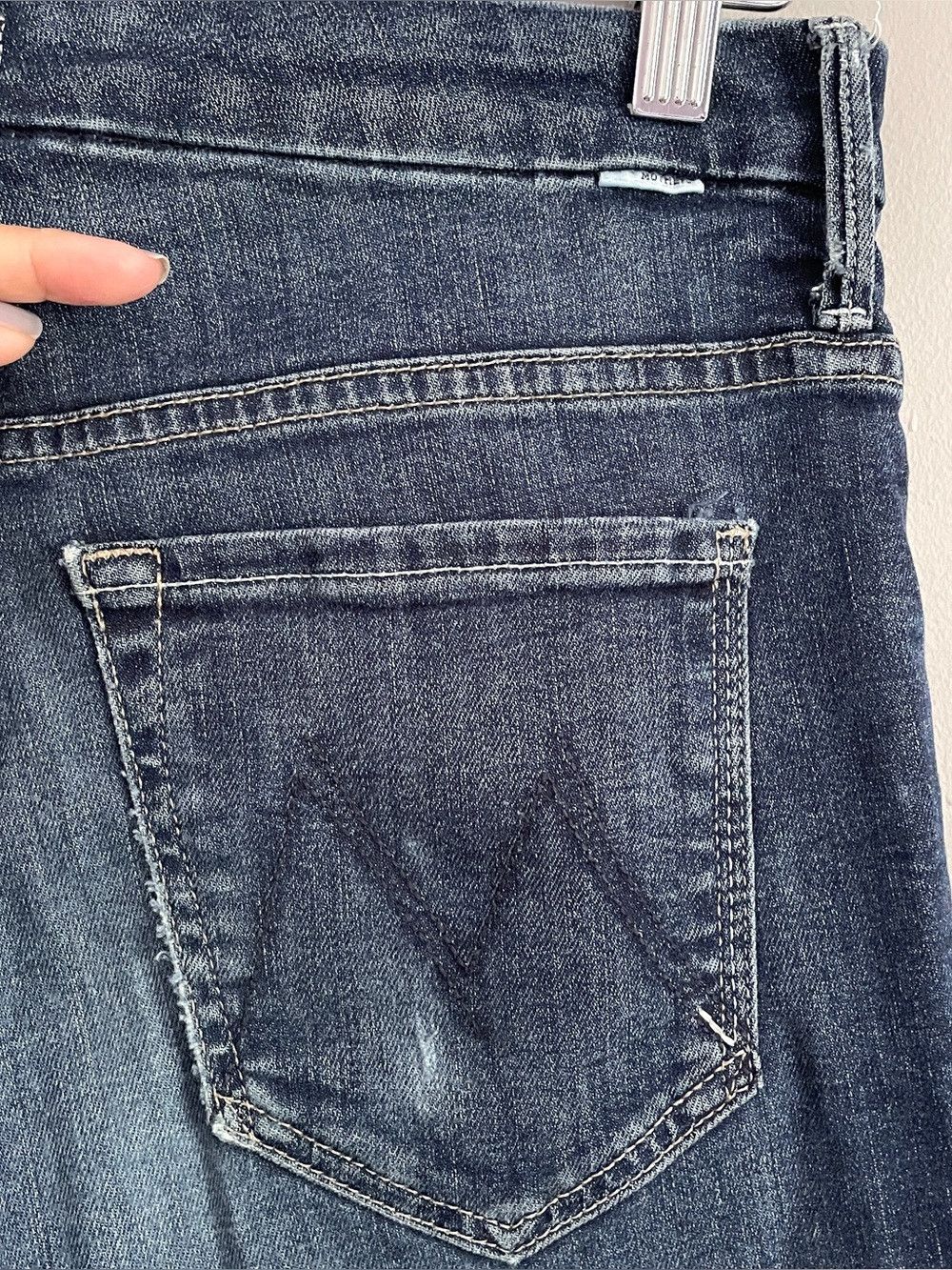 MOTHER MOTHER High Waisted Looker Ankle Fray in On the Edge Jeans Size 28" / US 6 / IT 42 - 9 Thumbnail