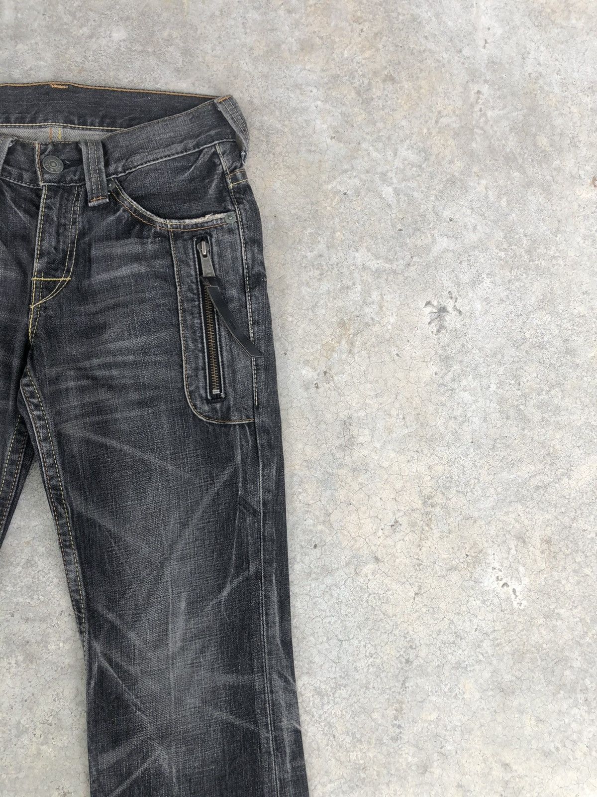 If Six Was Nine Levis 507 Flared Jeans Bootcut Distressed Denim Size US 30 / EU 46 - 5 Thumbnail
