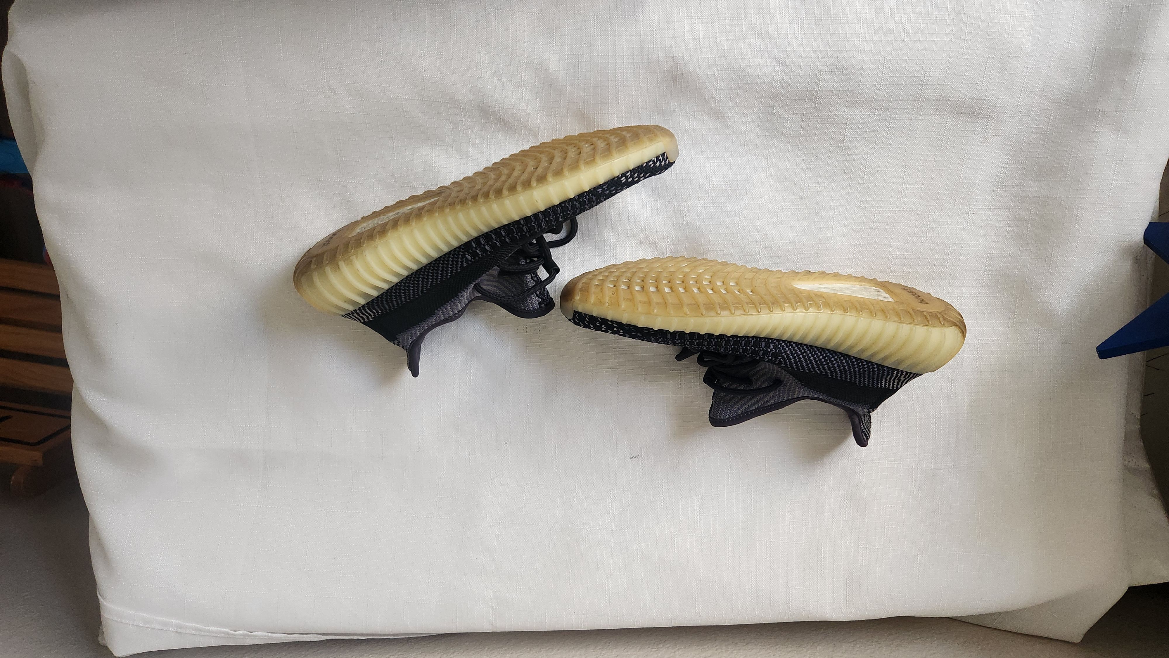 Adidas × Yeezy Adidas Yeezy Boost 350 V2 Low Carbon Size 7 8W FZ5000 Rare Size US 7 / EU 40 - 4 Thumbnail