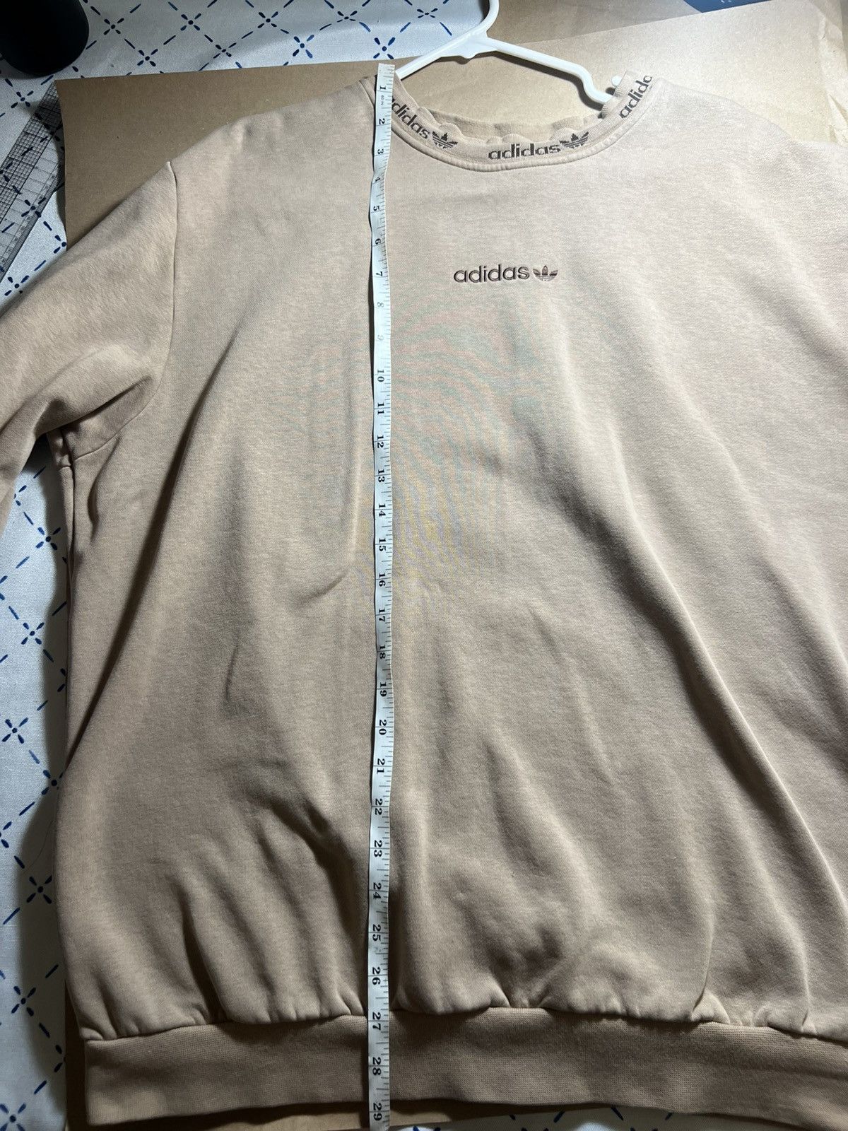 Adidas Adidas Original; Brown Crewneck Size US M / EU 48-50 / 2 - 4 Thumbnail