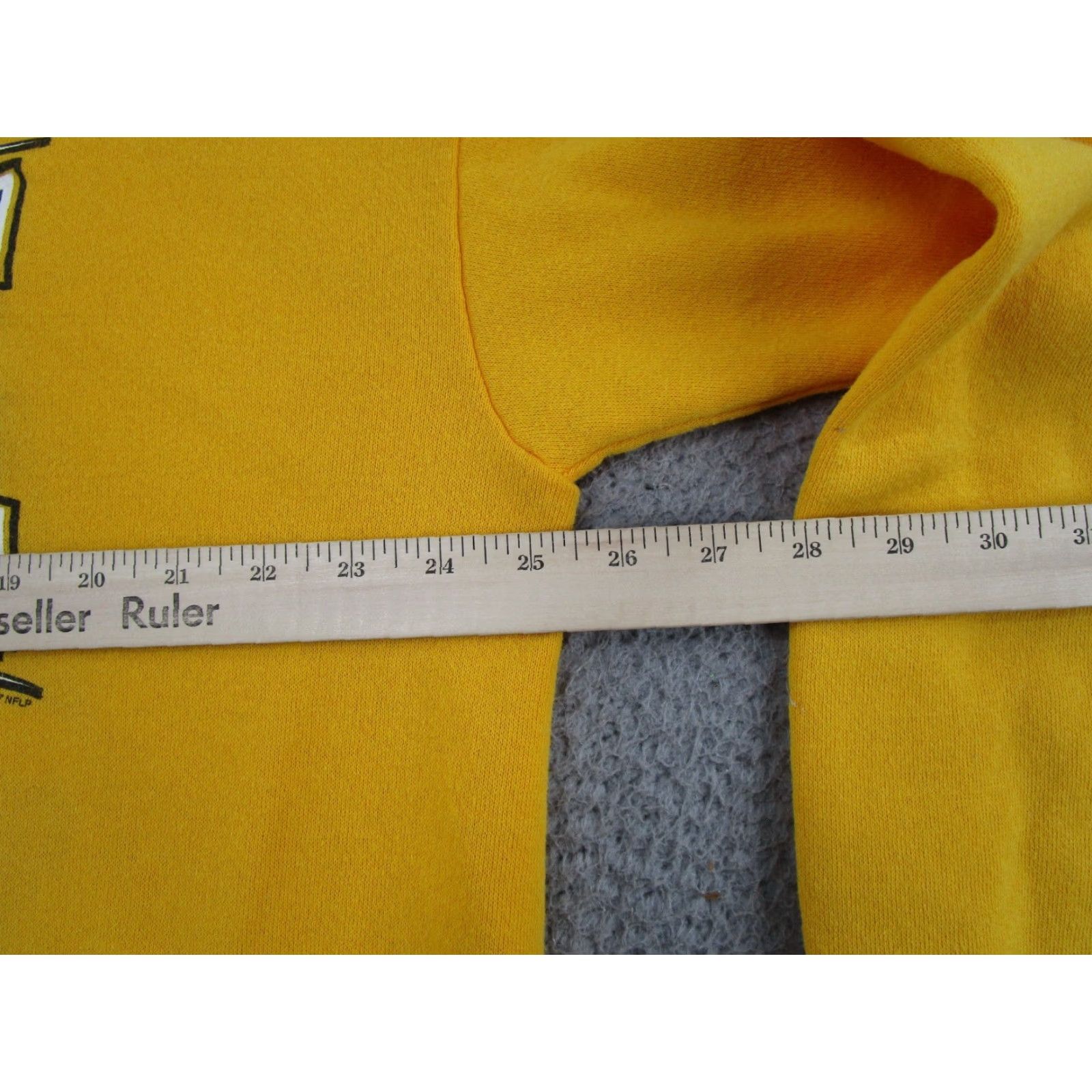 Lee VTG Lee Sweatshirt - Green Bay Packers - Gold Pullover Crewneck - XL - Vintage Sports Football - Graphic Print - All Seasons - Men - Cotton Fleece Size US XL / EU 56 / 4 - 7 Thumbnail
