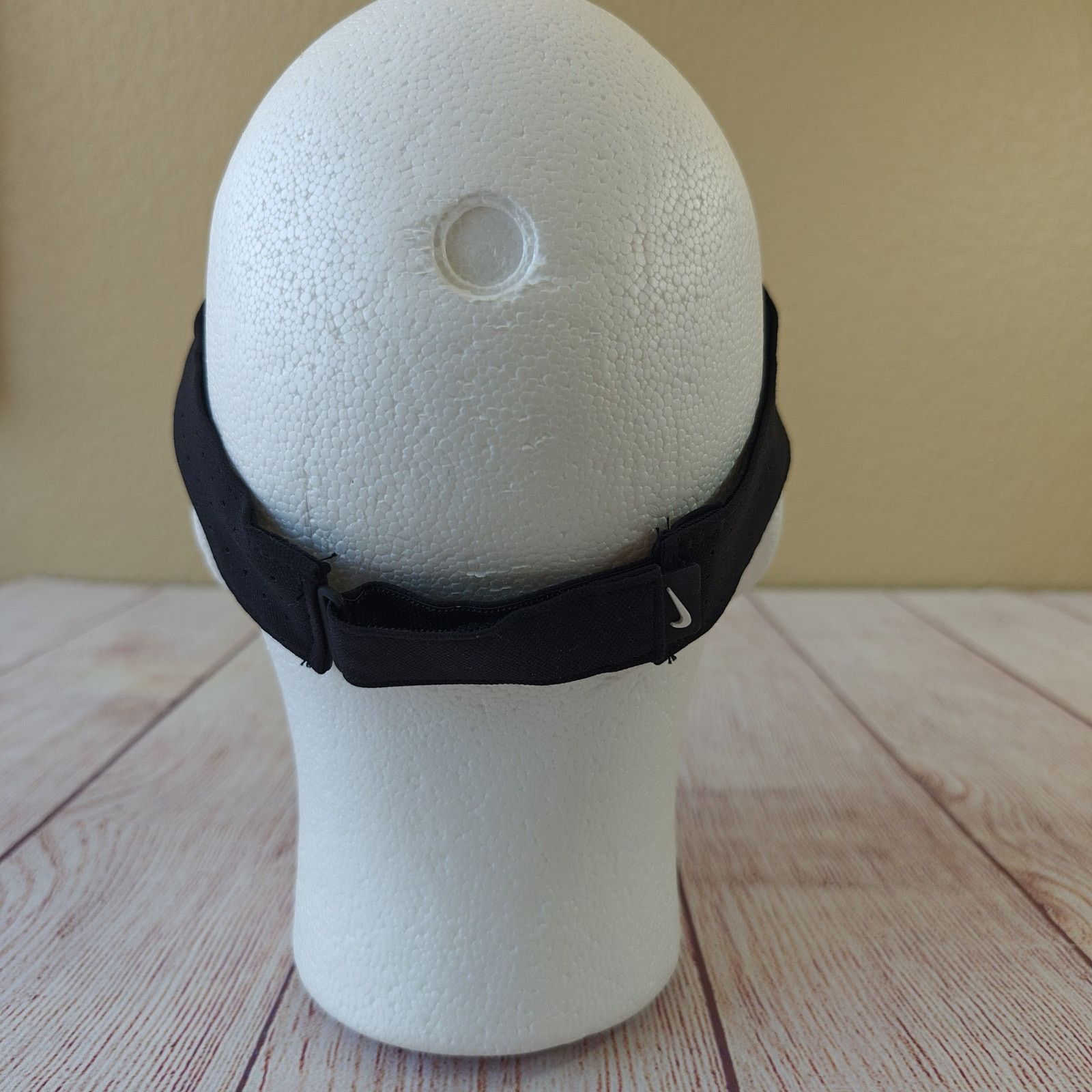 Nike Nike AeroBill Running Golf Tennis Visor Style AV6960-010 Size ONE SIZE - 6 Thumbnail