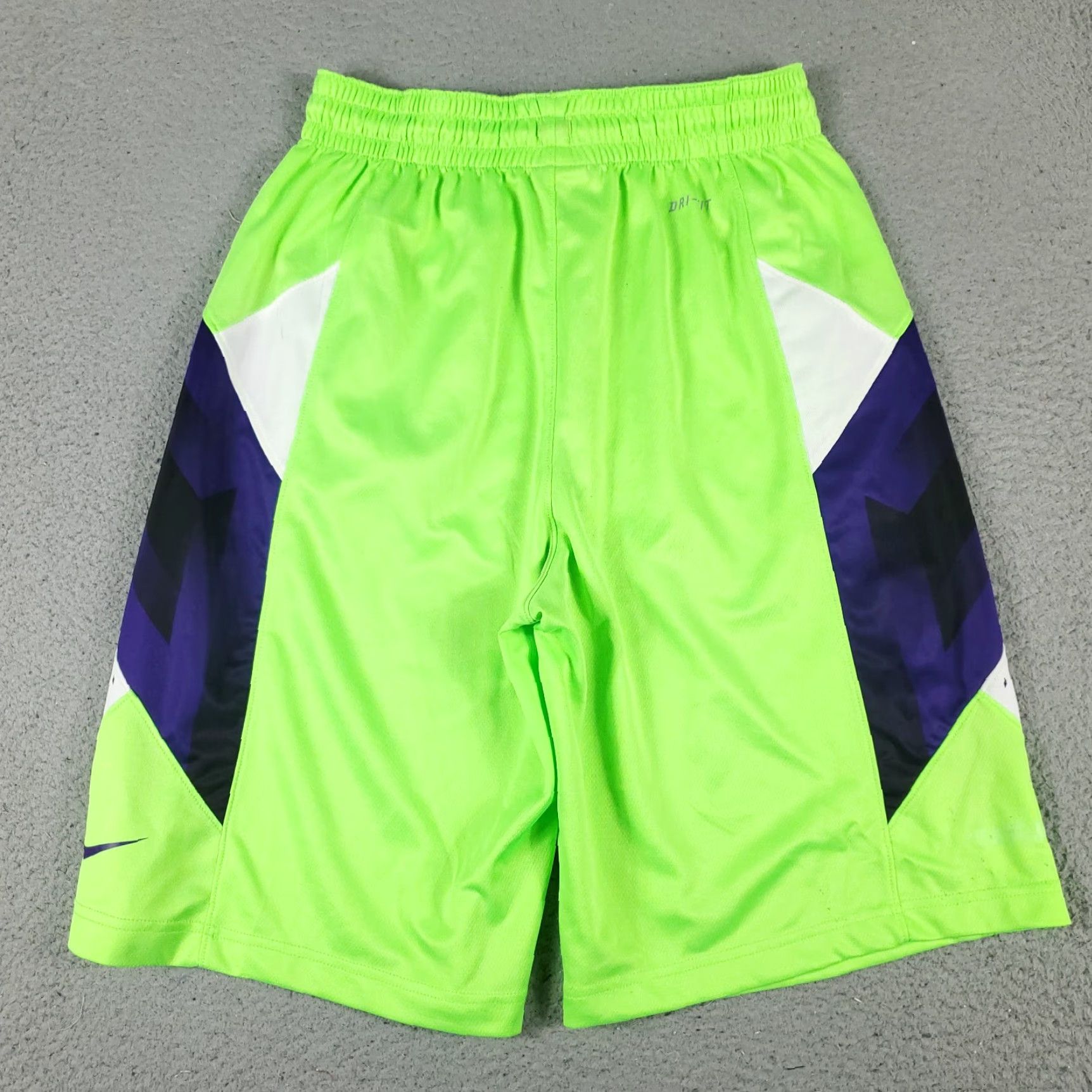 Nike Nike Shorts Mens S Green Swoosh Dri Fit Athletic Gym Active Casual Sports Look Size US 29 - 6 Thumbnail