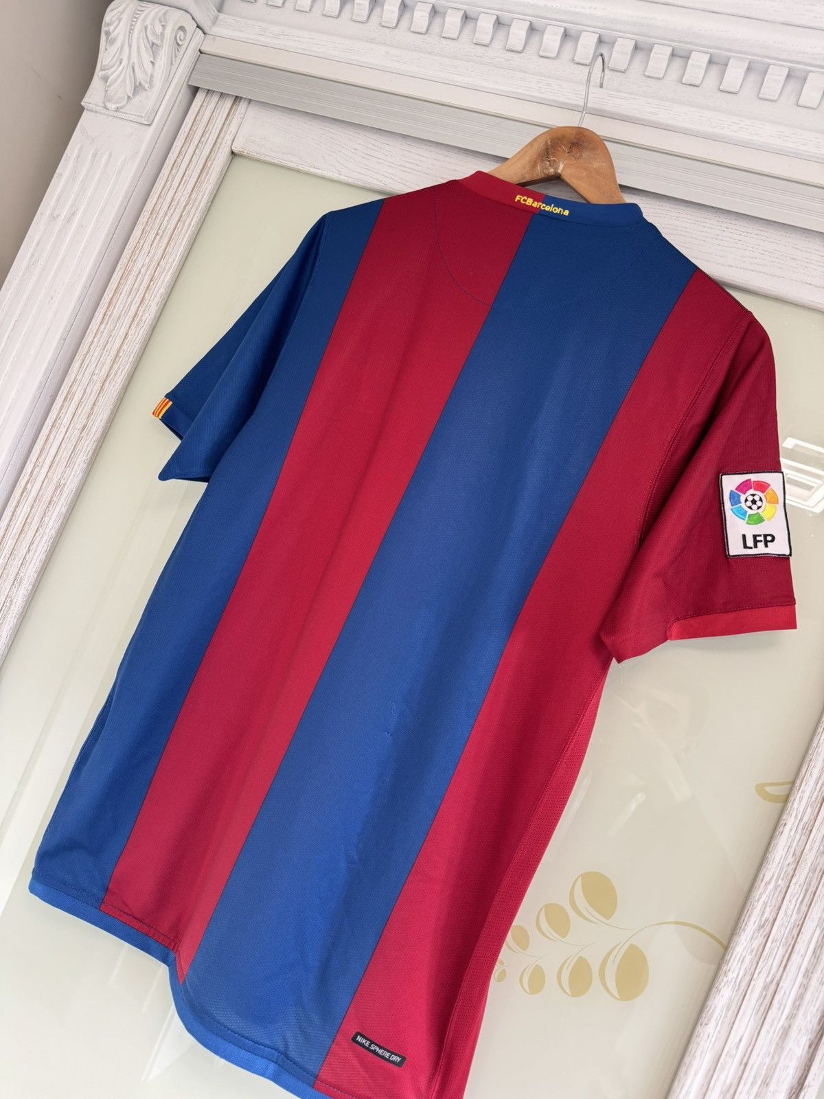 Nike Vintage Barcelona 2006-2007 Home Soccer Jersey Football Kit Size US M / EU 48-50 / 2 - 6 Thumbnail