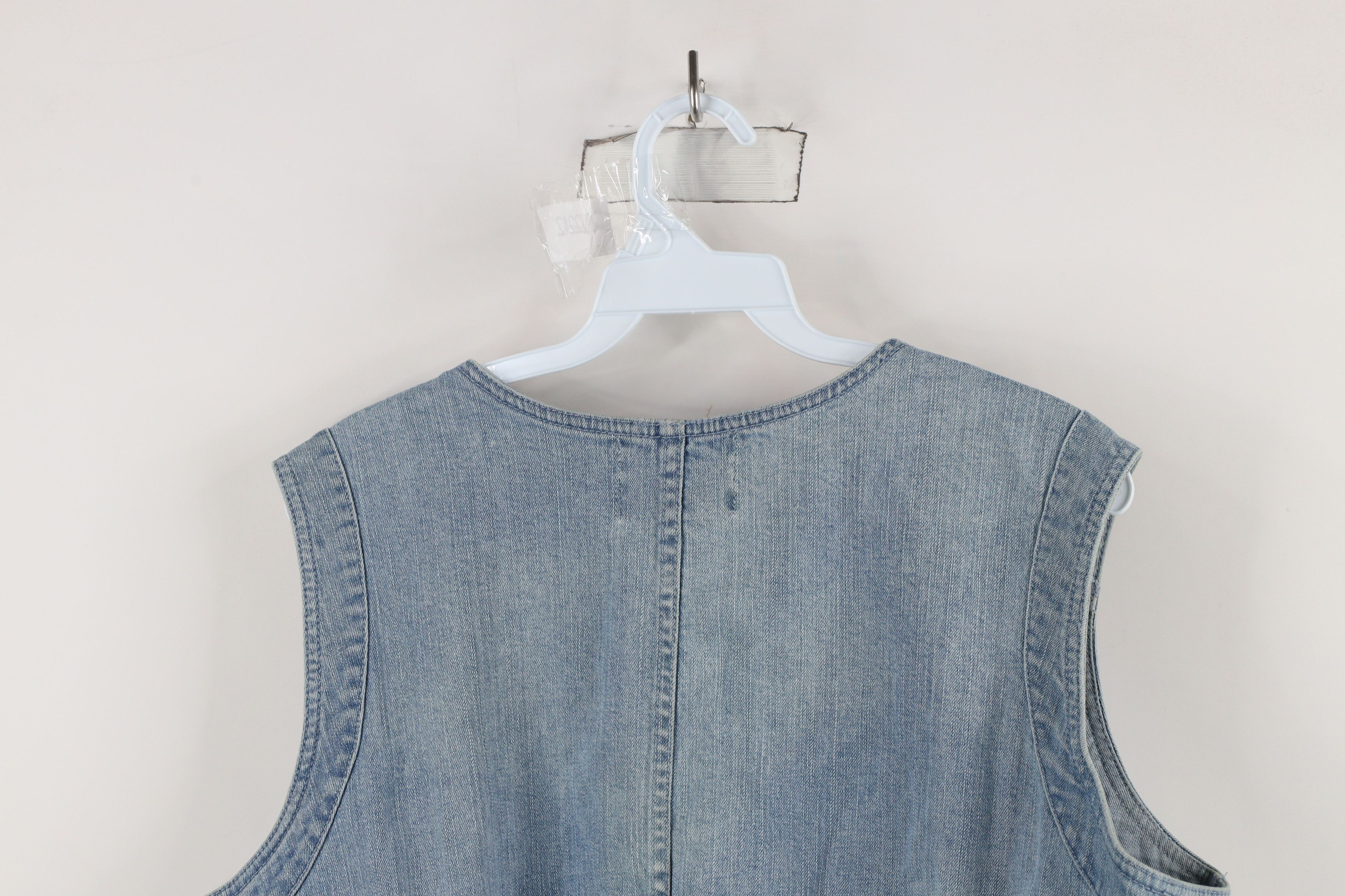 Vintage × Woolrich Woolen Mills Vintage 90s Woolrich Spell Out Denim Jean Vest Jacket Blue Size XL / US 12-14 / IT 48-50 - 11 Thumbnail