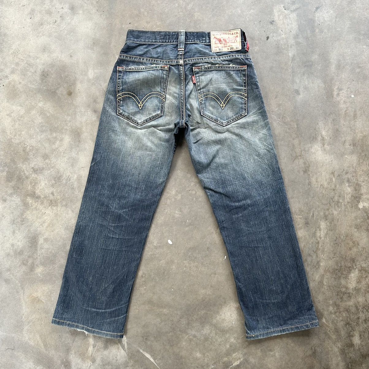 Japanese Brand Vintage Levi’s 502 Distressed Faded Denim Jean Pant Size US 29 - 9 Thumbnail