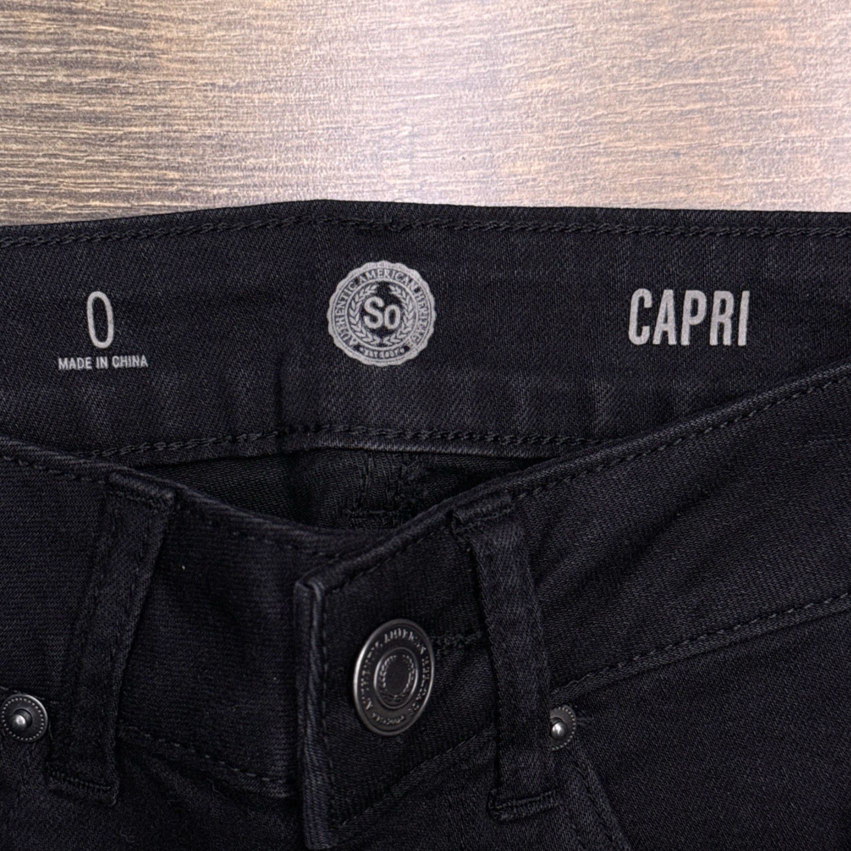 Vintage SO Capri Jeans Womens Black 0 Low Rise Stretch Cuffed Super Soft New Size 25" / US 0 / IT 36 - 4 Thumbnail